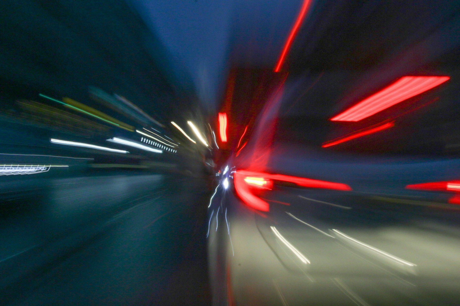 In Treptow-Köpenick hat ein illegales Autorennen eine Frau getötet.