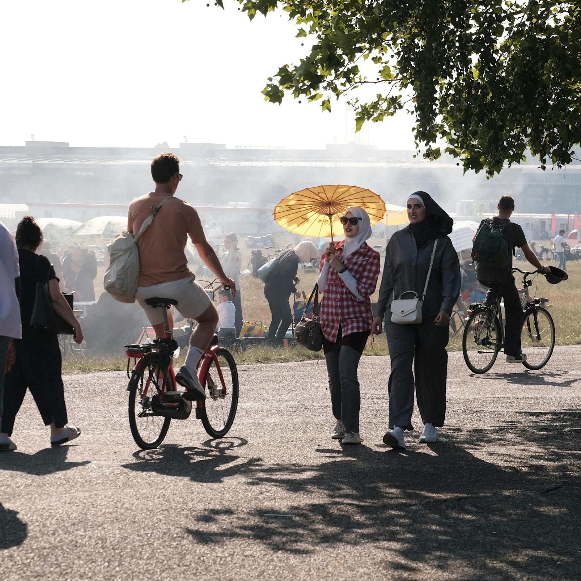 So warm wird es: Nach dem Unwetter dreht Wochenende die Sonne auf