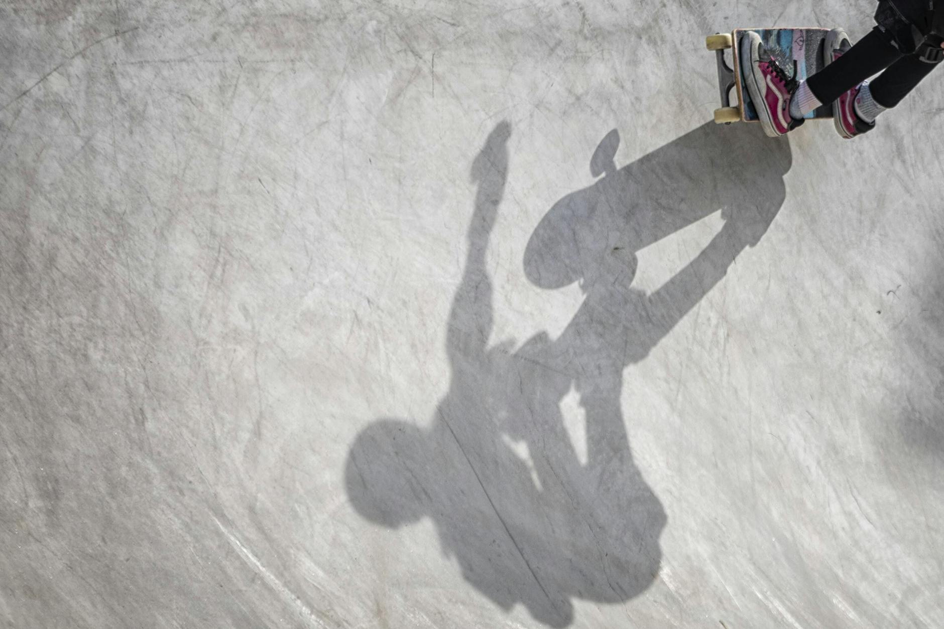 Ein Jugendlicher wird in einem Skatepark in Marzahn-Hellersdorf attackiert.