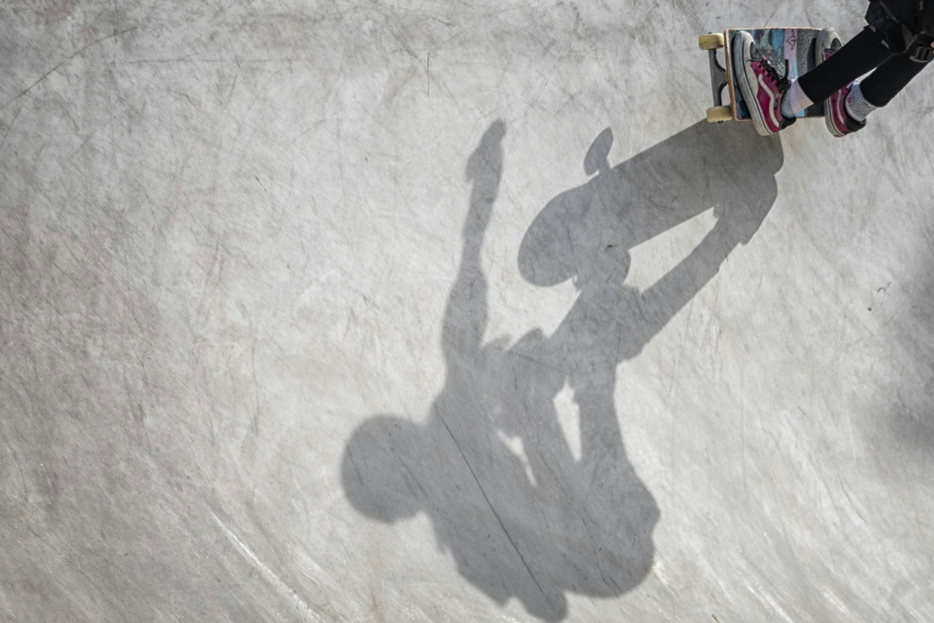 Ein Jugendlicher wird in einem Skatepark in Marzahn-Hellersdorf attackiert.