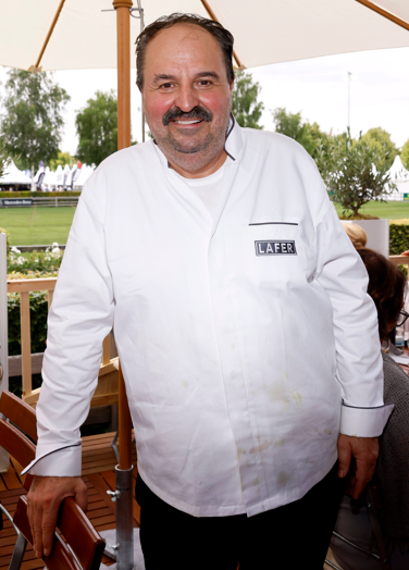 Star-Koch Johann Lafer: Mein Vater grillte mit Moped-Benzin