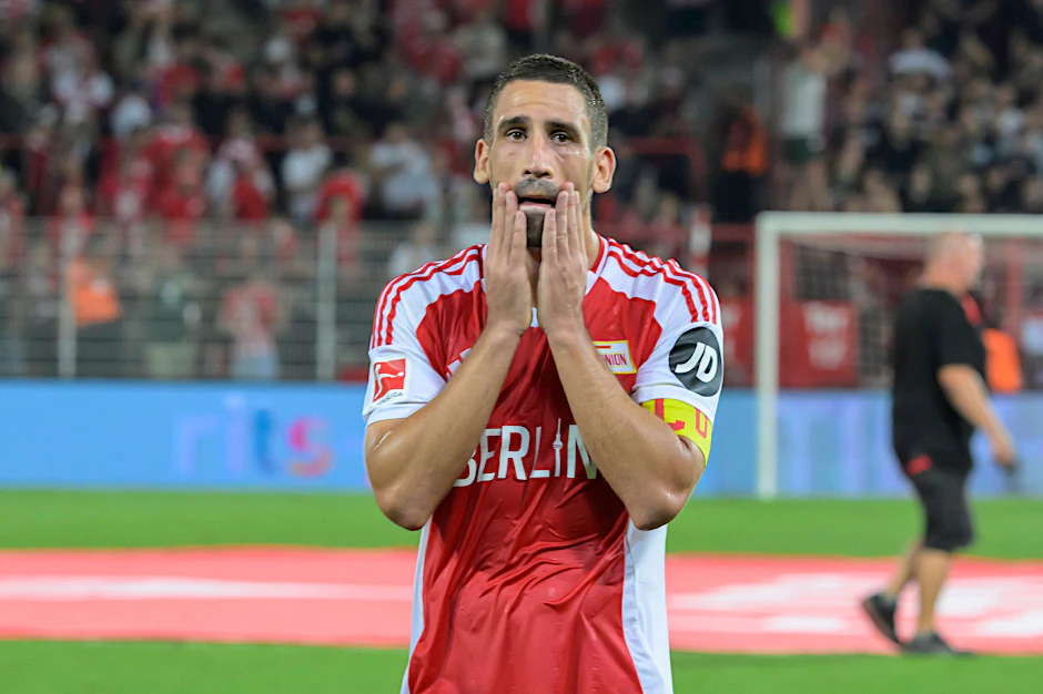 Vergangenen Sommer starteten Rani Khedira und Kollegen ohne Haupt-und Trikotsponsor in die Bundesliga-Saison. Auch diese Spielzeit droht die Brust des 1. FC Union blank zu bleiben.