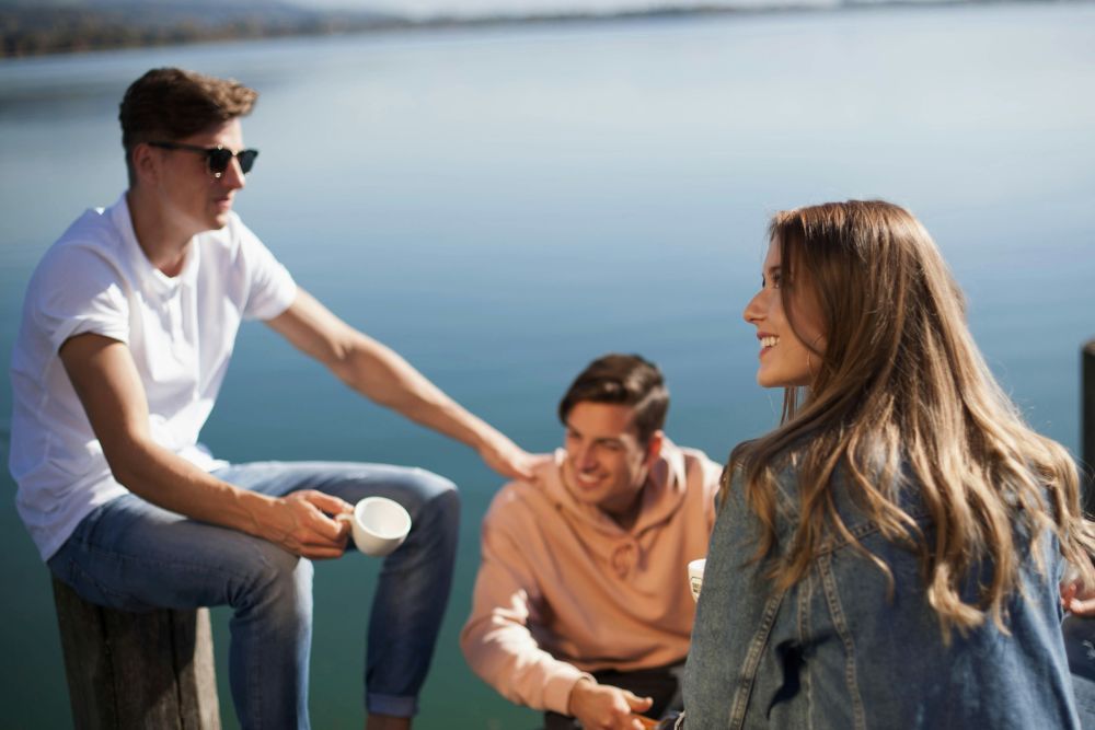 Solo reisen, gemeinsam erleben: Traumziele wie Kalabrien, Korfu oder Curaçao. Jetzt entdecken!