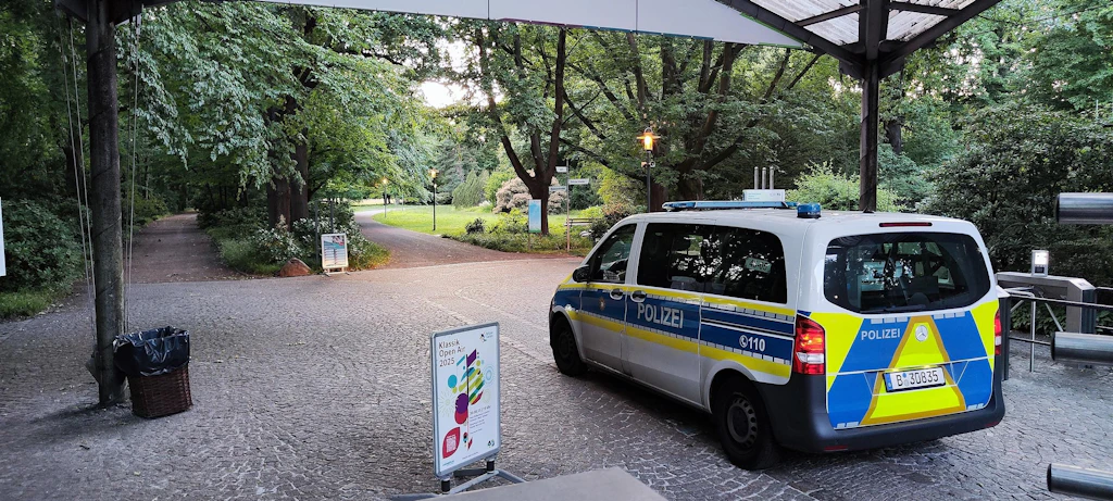 Alarm im Britzer Park: Kind verschwindet, Großeinsatz der Polizei