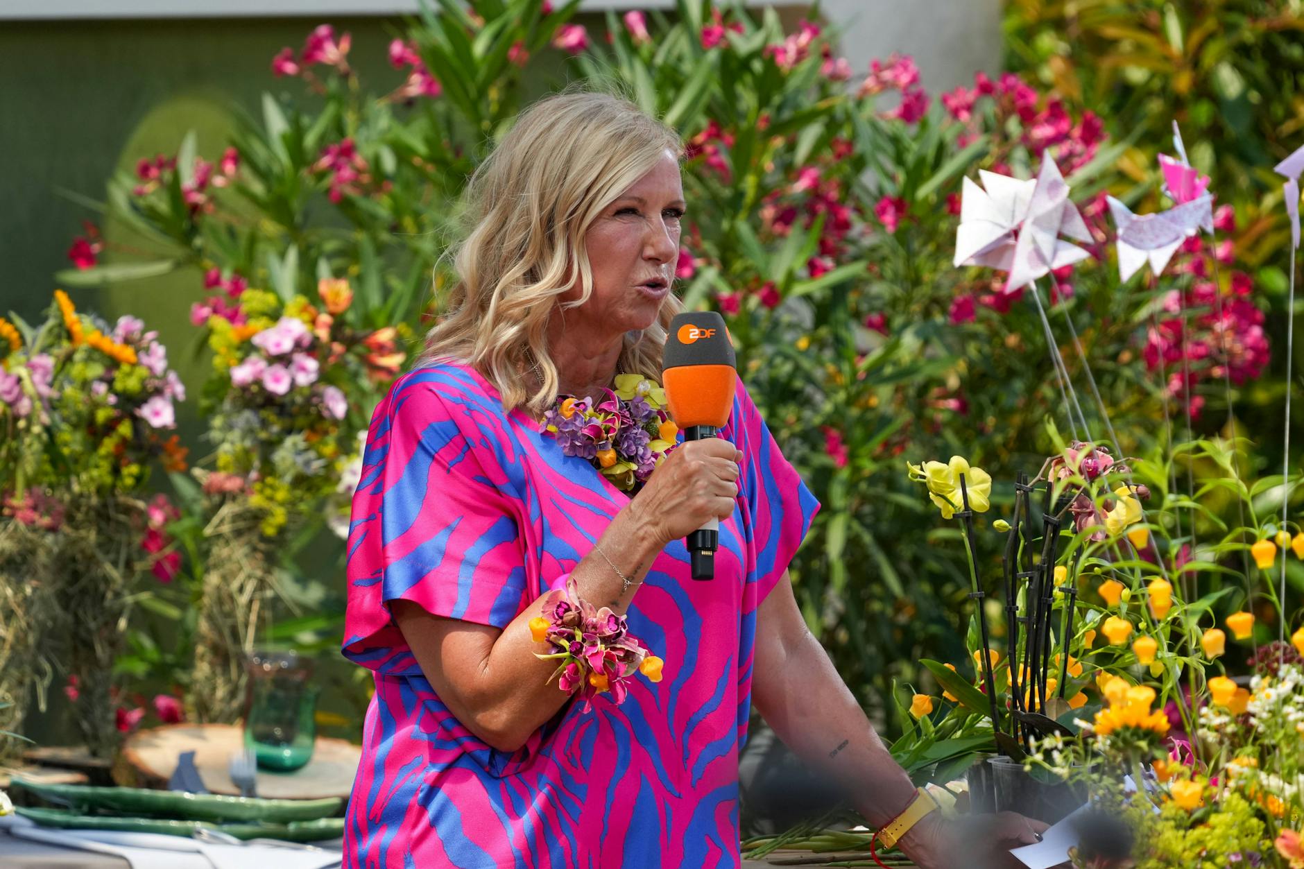 Andrea Kiewel moderiert seit 25 Jahren den ZDF-„Fernsehgarten“.