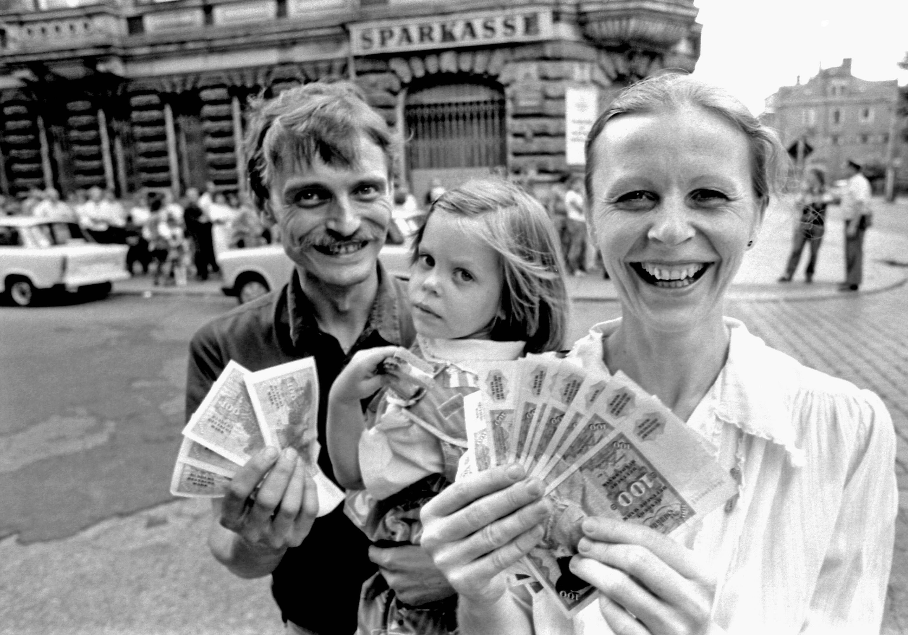 Image - Geheimnisse der DDR: Wohin verschwand nach der Wende das ganze Geld?