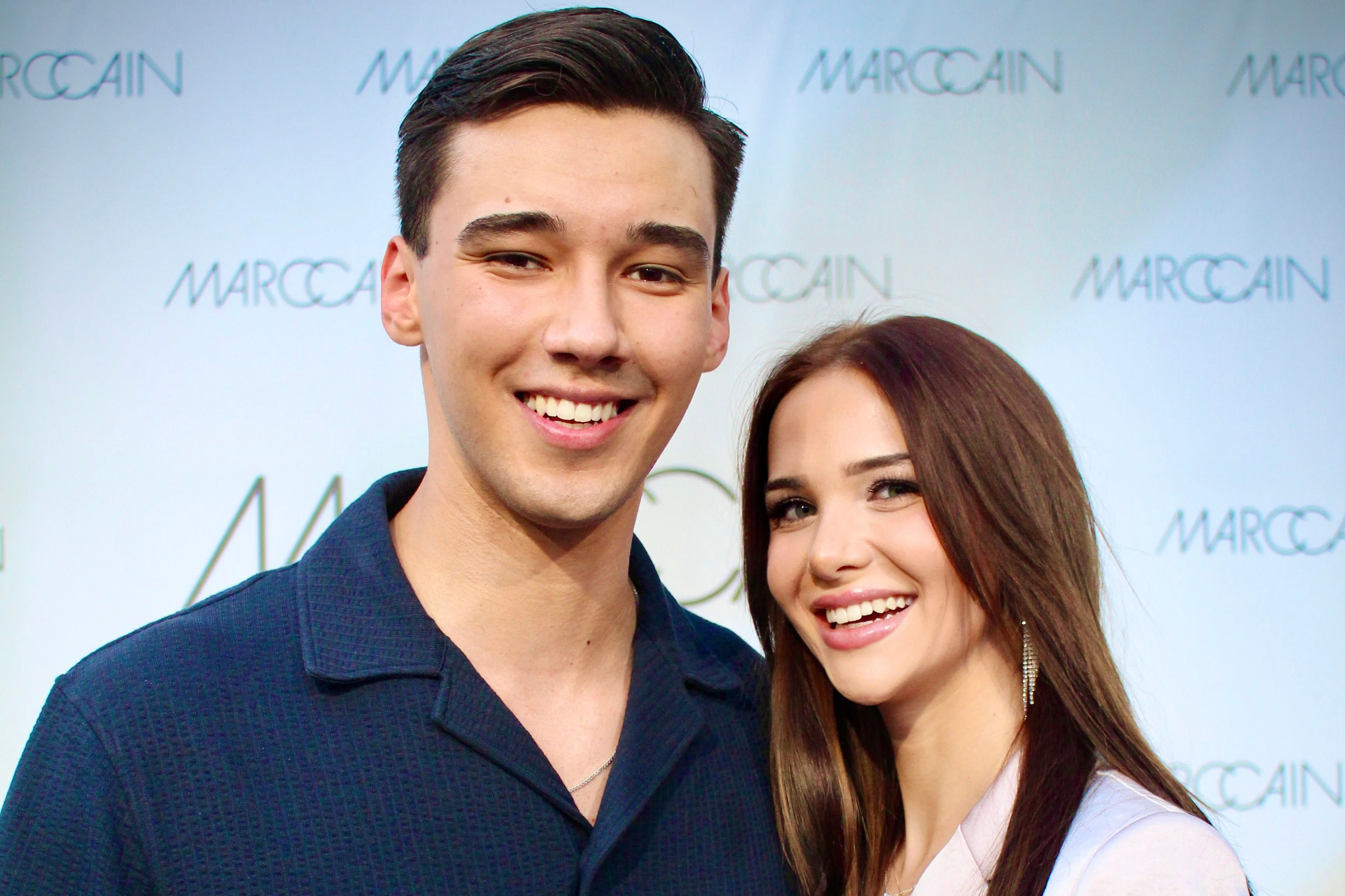Diego und Louisa posieren recht professionell auf dem Red Carpet.