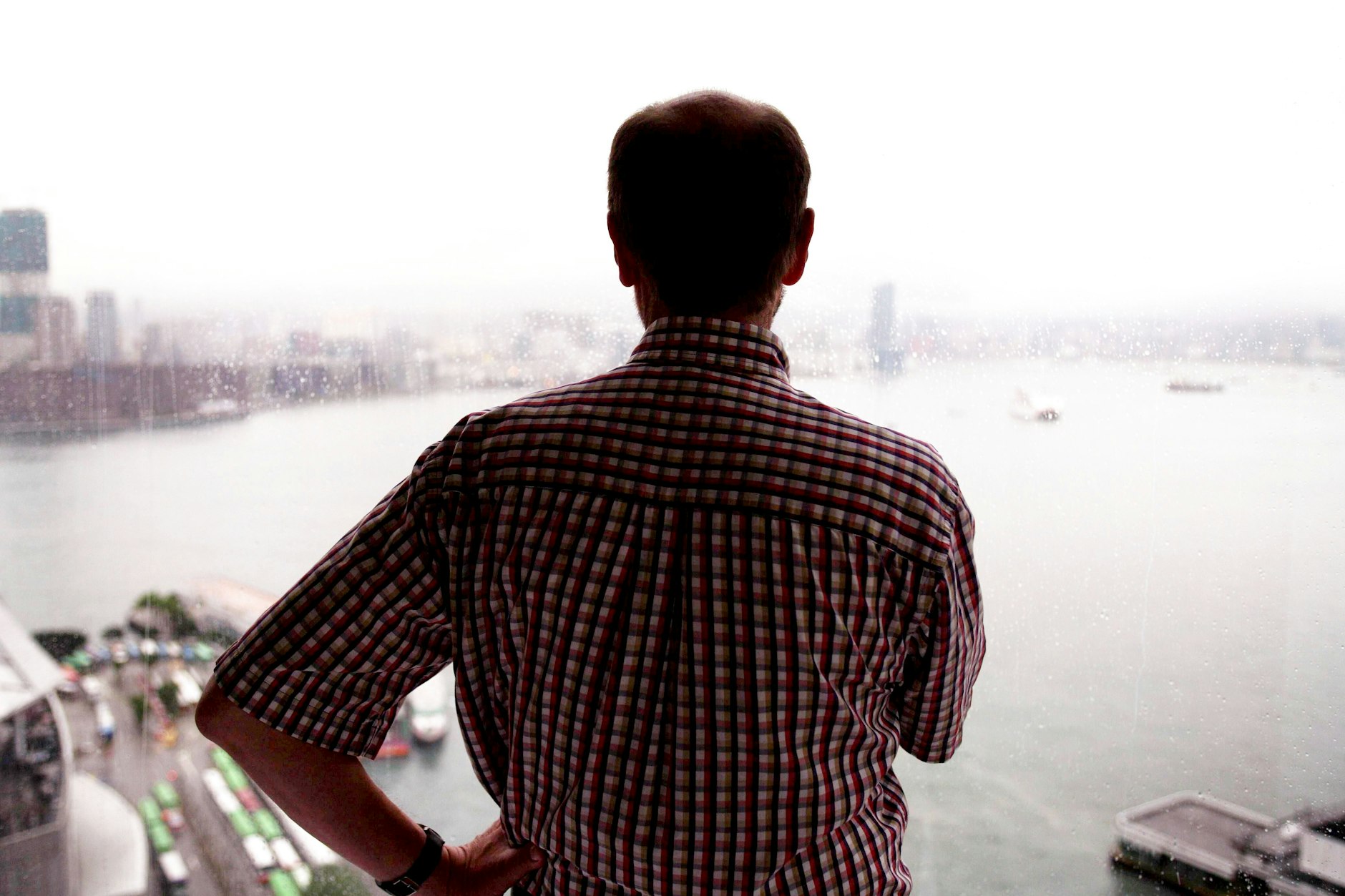 Düstere Atmosphäre: Ein Großteil der Gesellschaft bewertet die Stimmung in Deutschland negativ.