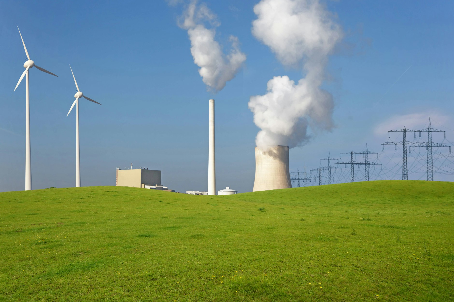 Windenergie oder fehlende Atomkraft: Wer ist schuld an den hohen Strompreisen in Deutschland?