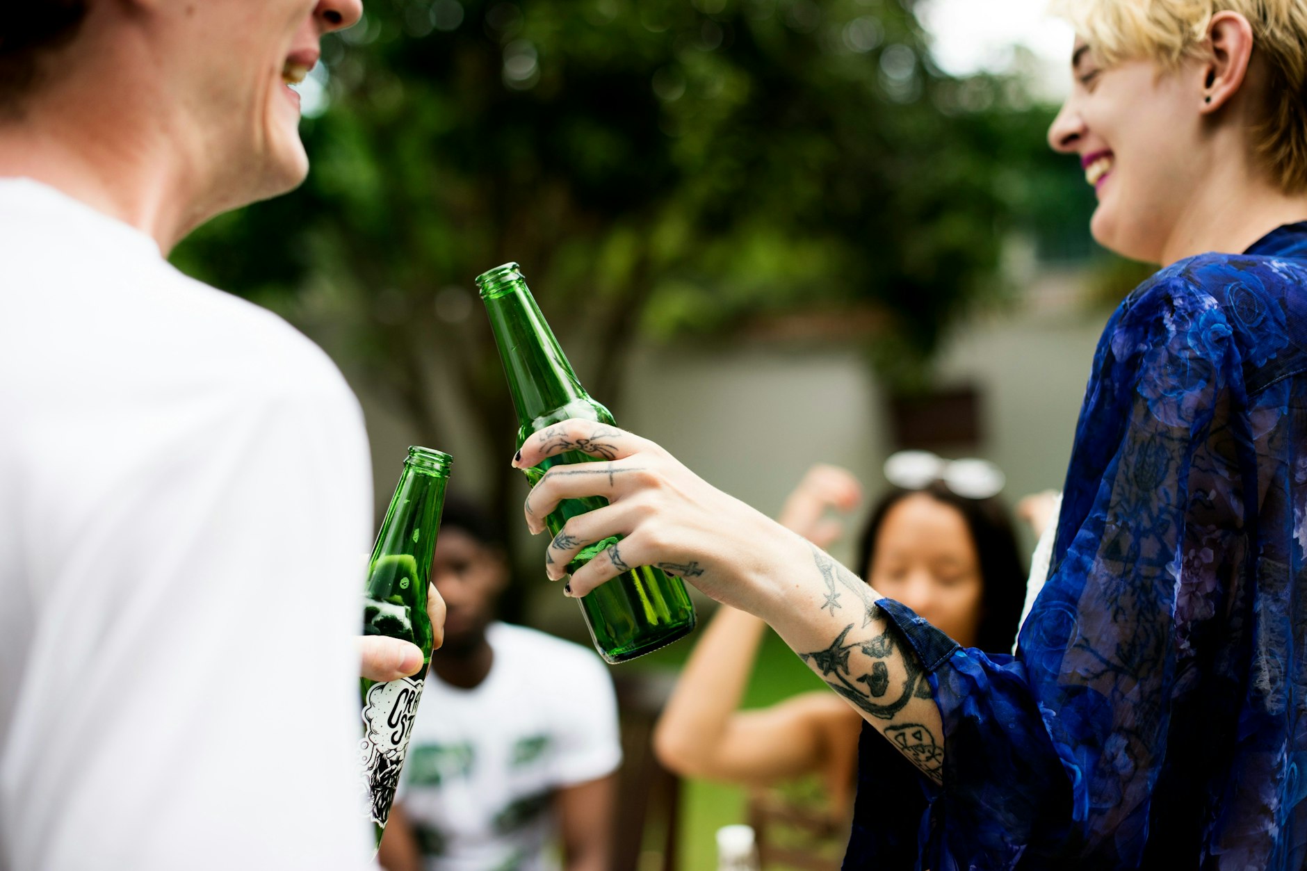 In der jungen Generation wird wieder mehr getrunken, sagt das Londoner Forschungsinstitut IWSR.