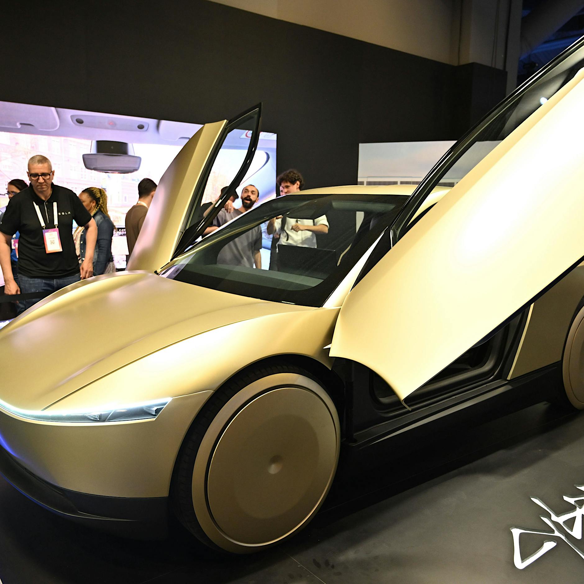 Nächster Einbruch bei Tesla: Darum sollten Anleger jetzt trotzdem investieren