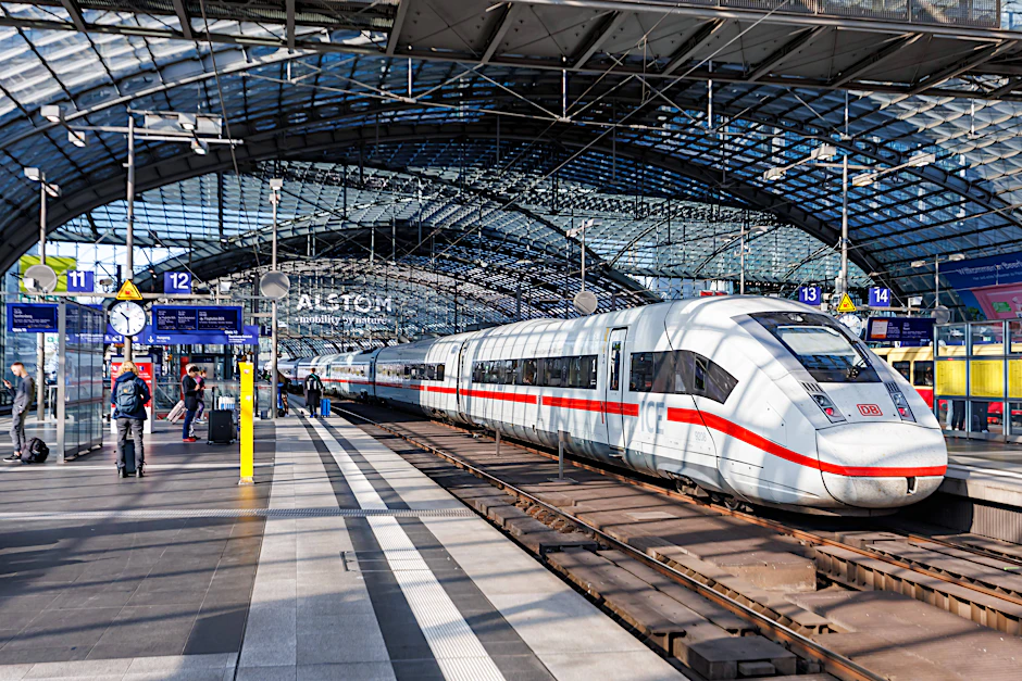 Bahnfahren droht in den nächsten zwei Jahren dramatisch teurer zu werden. Besonders Berlin ist wegen der ICE-Sprinter-Verbindungen von Preissteigerungen betroffen. 