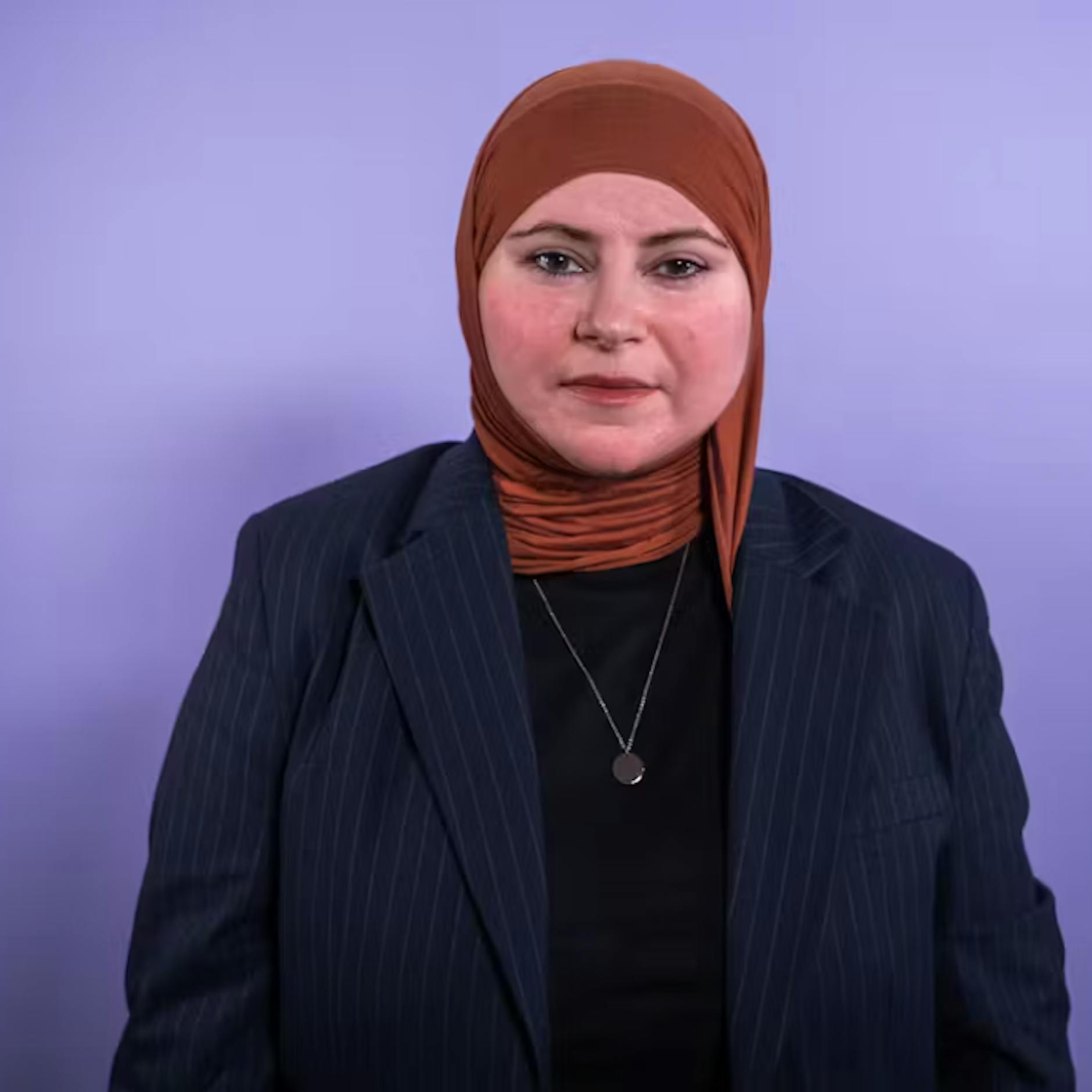 Knall im Roten Rathaus: Islam-Aktivistin ist Job sofort wieder los!