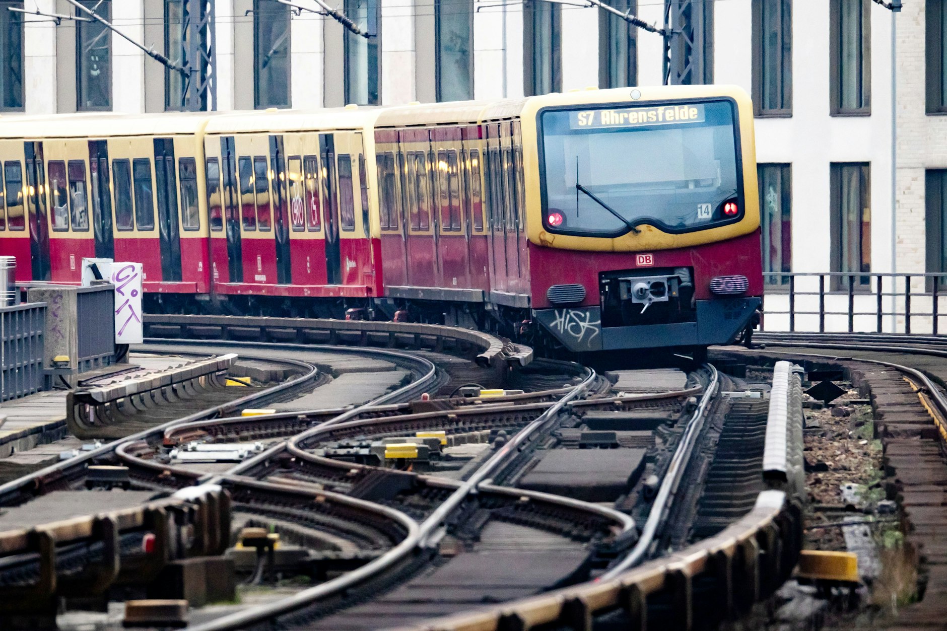 Die Berliner S-Bahn hat aktuell wieder mit einer Signalstörung zu kämpfen.