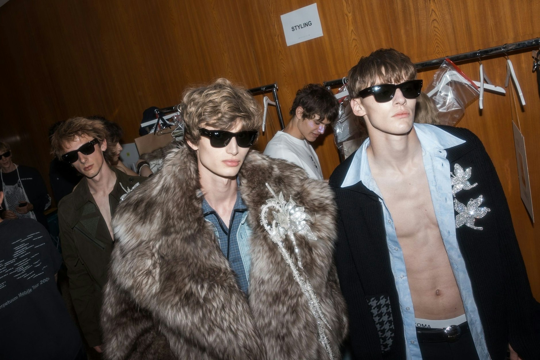 Fell und Flitter: Der Designer David Koma zeigte seine Mode erstmals in Berlin.