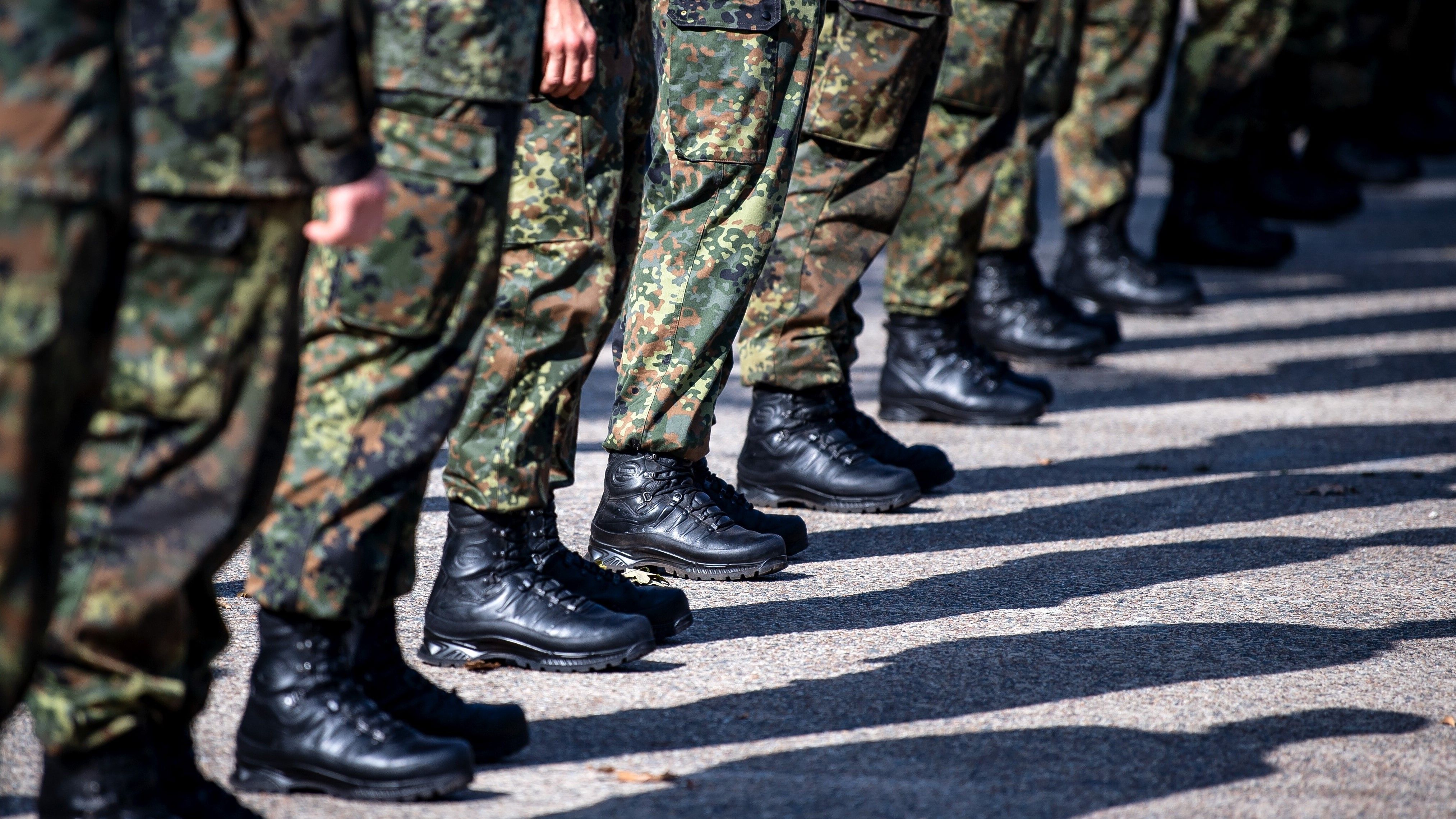 Wehrpflicht vor Comeback: Unternehmen warnen Merz-Regierung vor Jobkrise