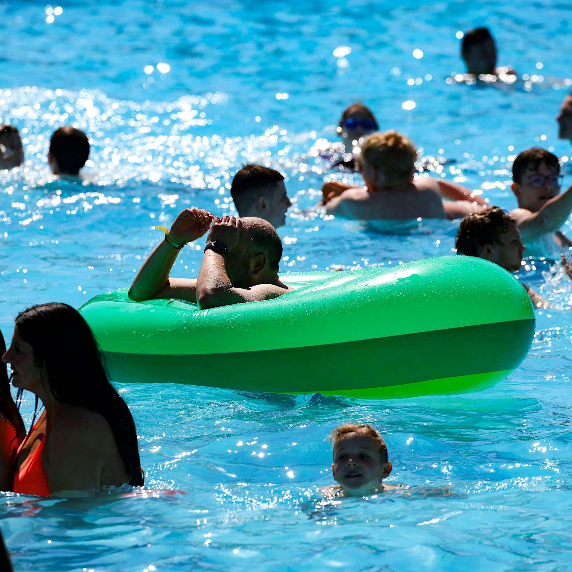 Nach Übergriffen in Schweizer Freibad: Kein Zugang mehr für Ausländer