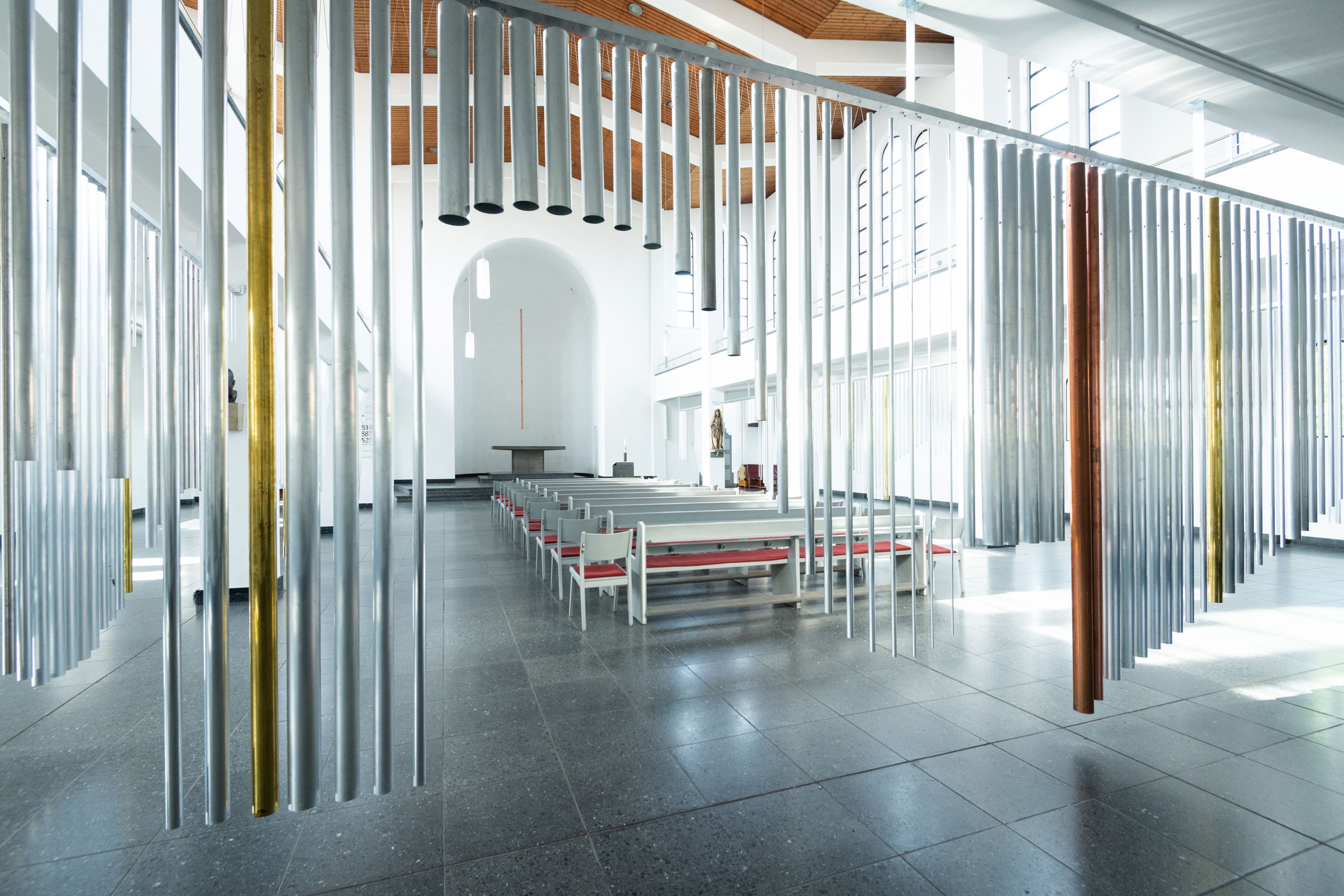 Image - Heiliger White Cube: 25 Jahre junge Kunst im Kirchenschiff von St. Matthäus