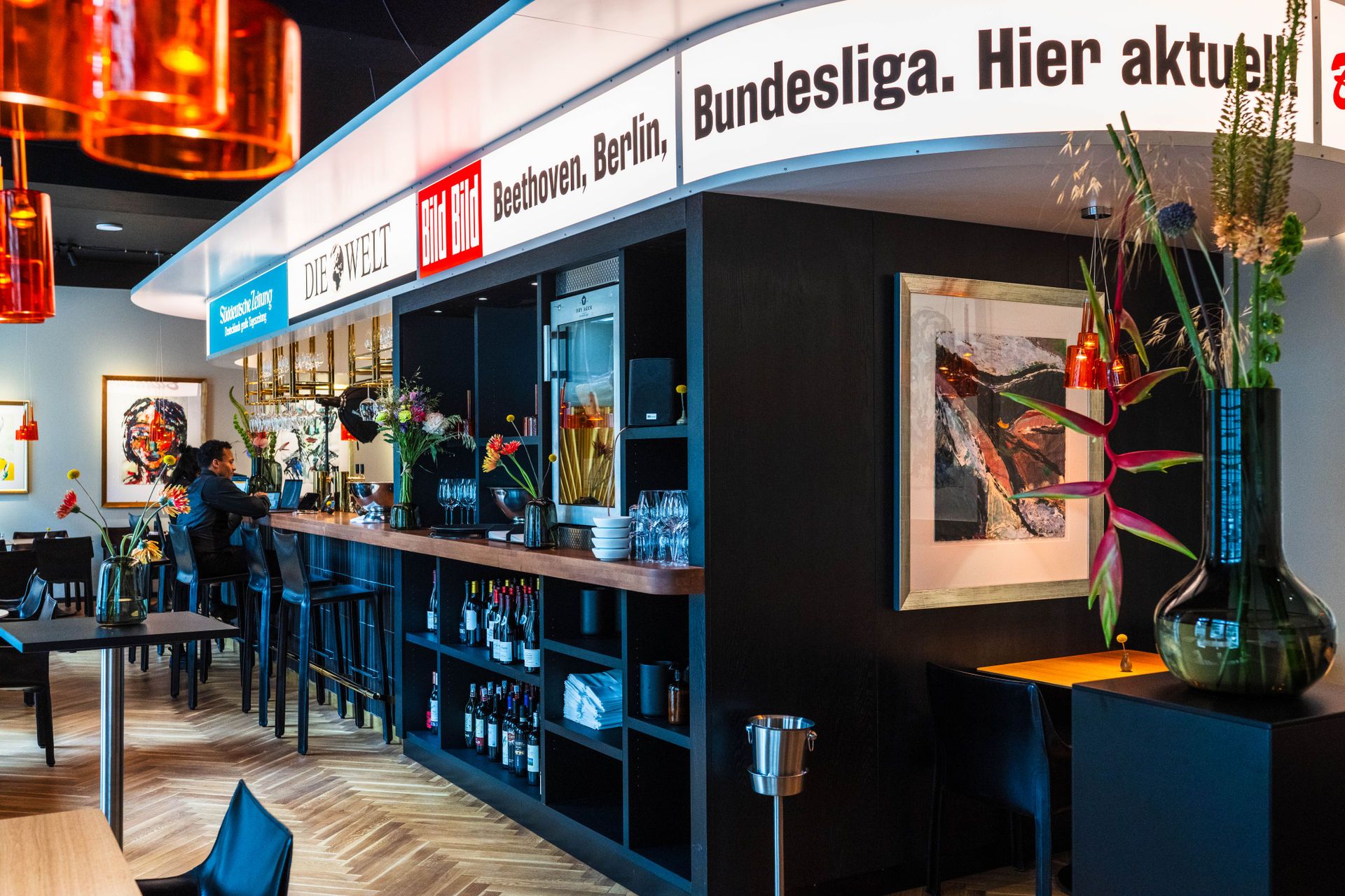 Image - Fehlt nur noch Robert Habeck: Neues Mitte-Restaurant huldigt einer Institution