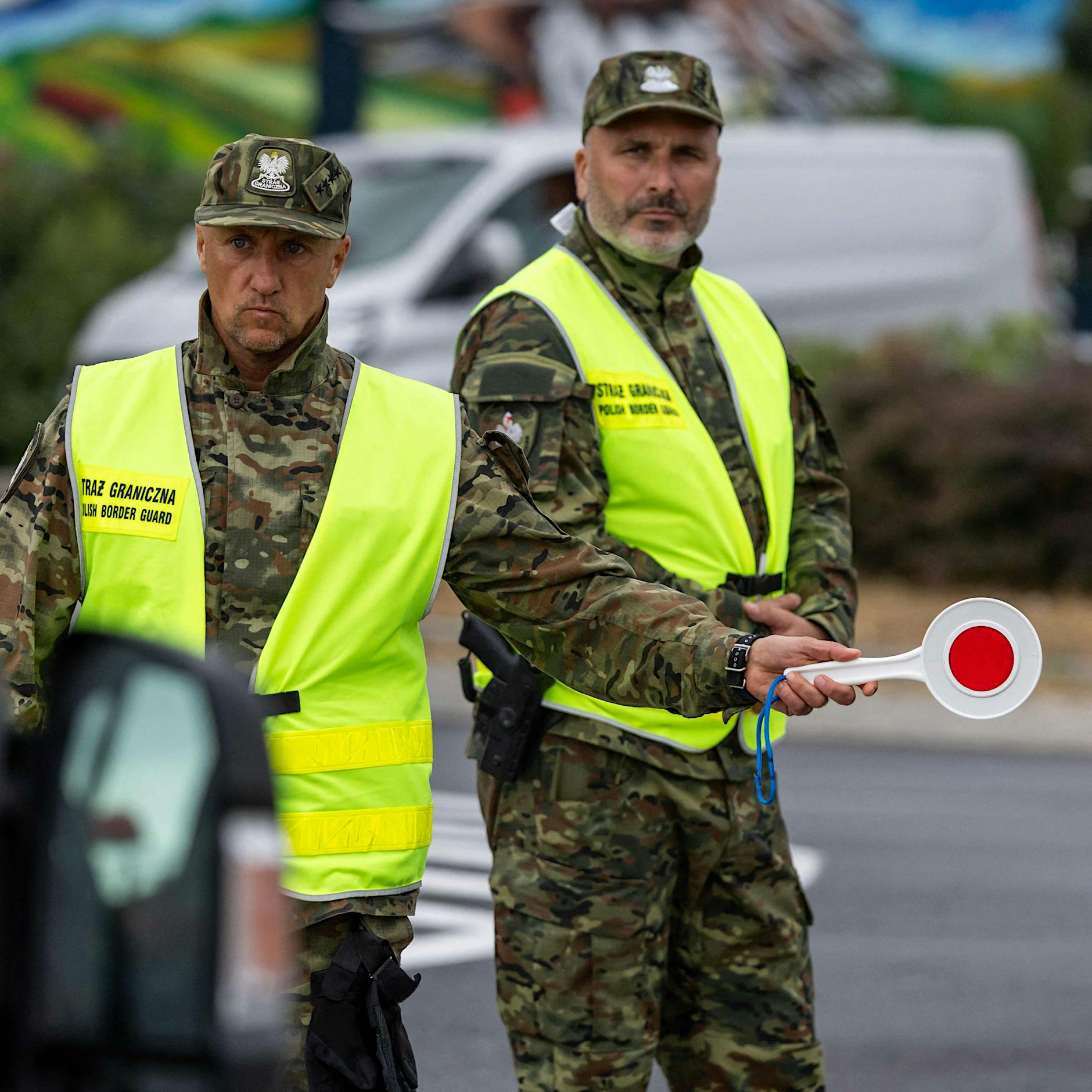 Neue Grenzkontrollen: Donald Tusk gibt nun den rechten Politiker – und so gewinnt Kaczynski