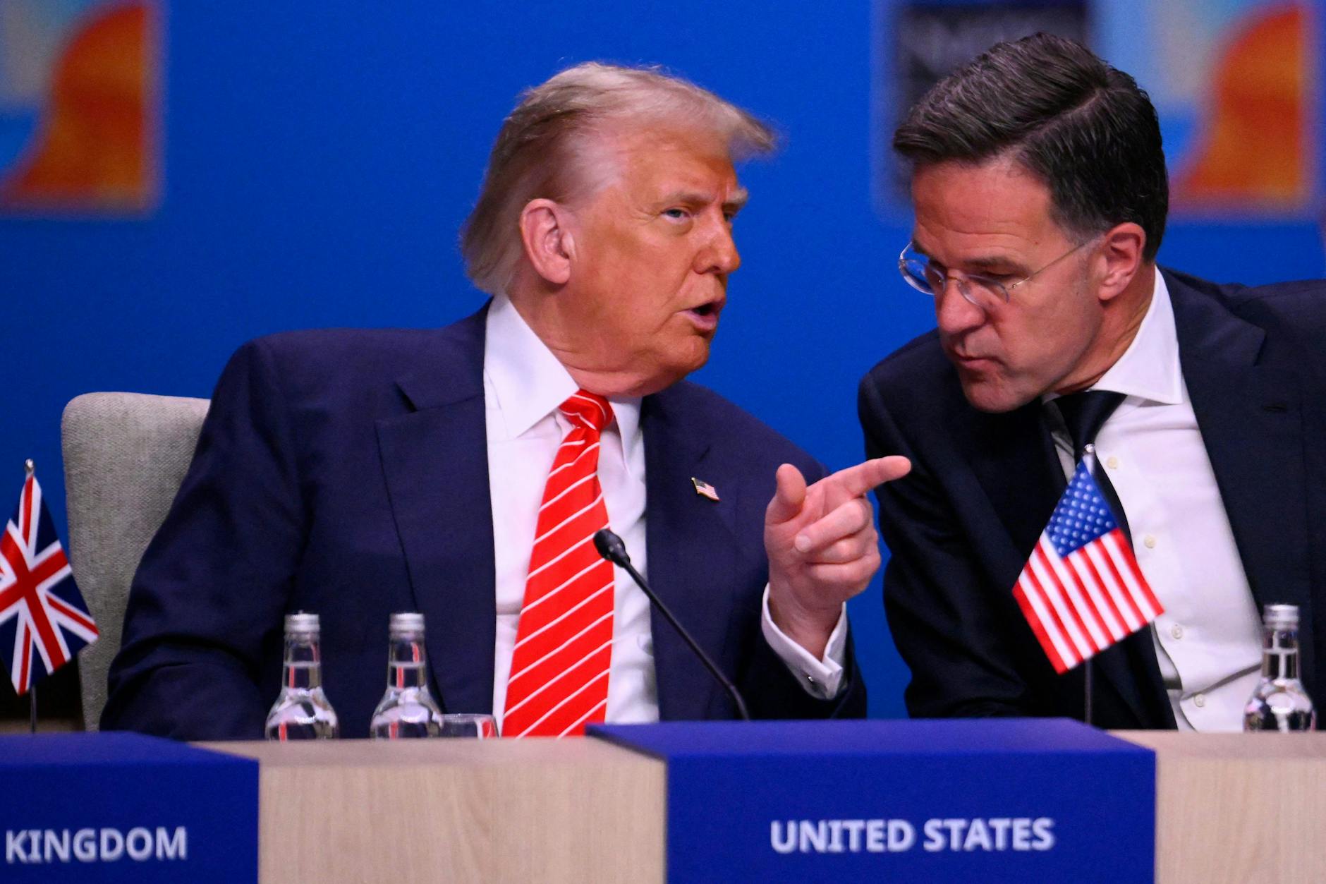 25. Juni 2025: US-Präsident Donald Trump und Nato-Generalsekretär Mark Rutte sprechen zu Beginn dess Nato-Gipfels in Den Haag.