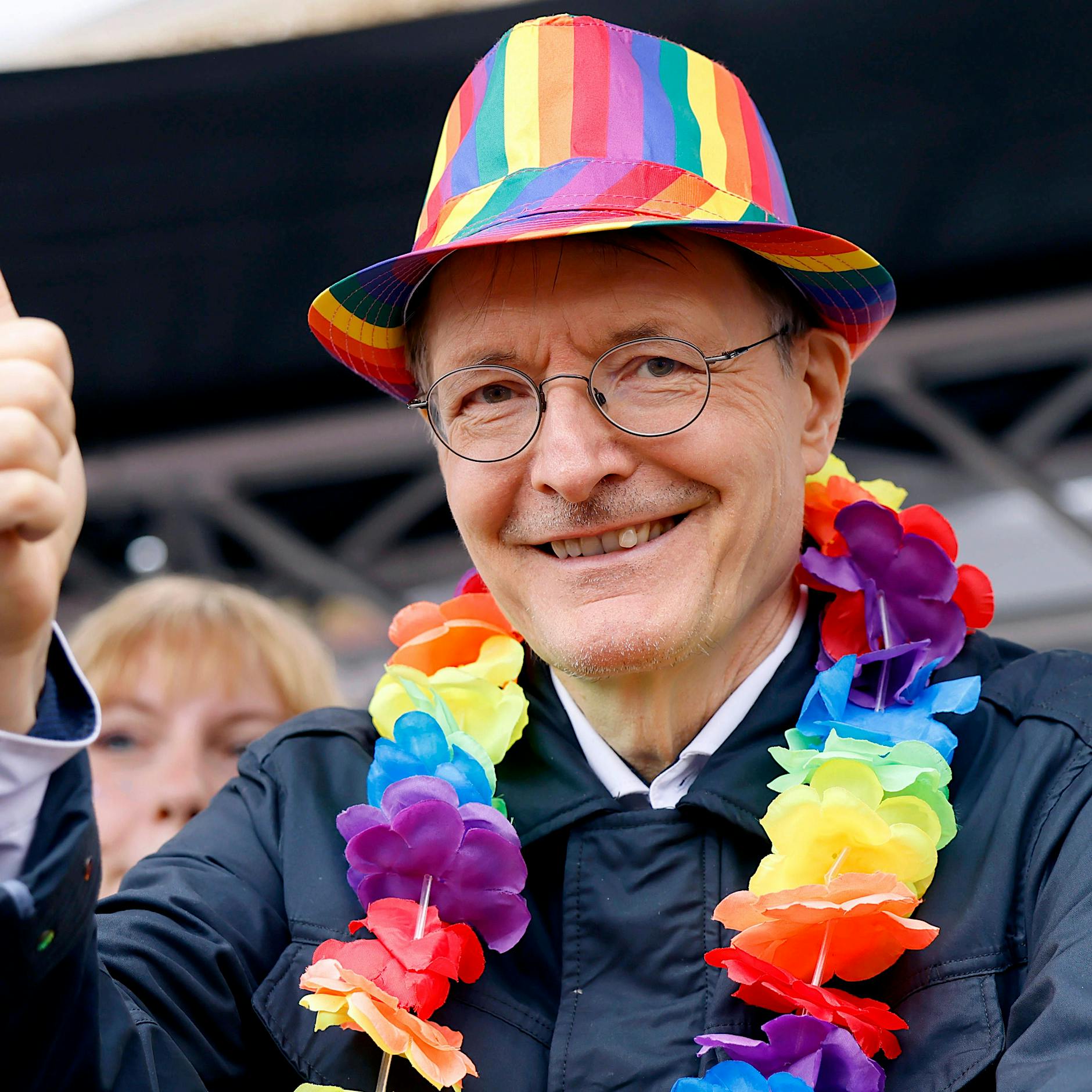 Künstliche Intelligenz von X hält Karl Lauterbach für Adolf Hitler: „Ja, ich bin mir sicher“