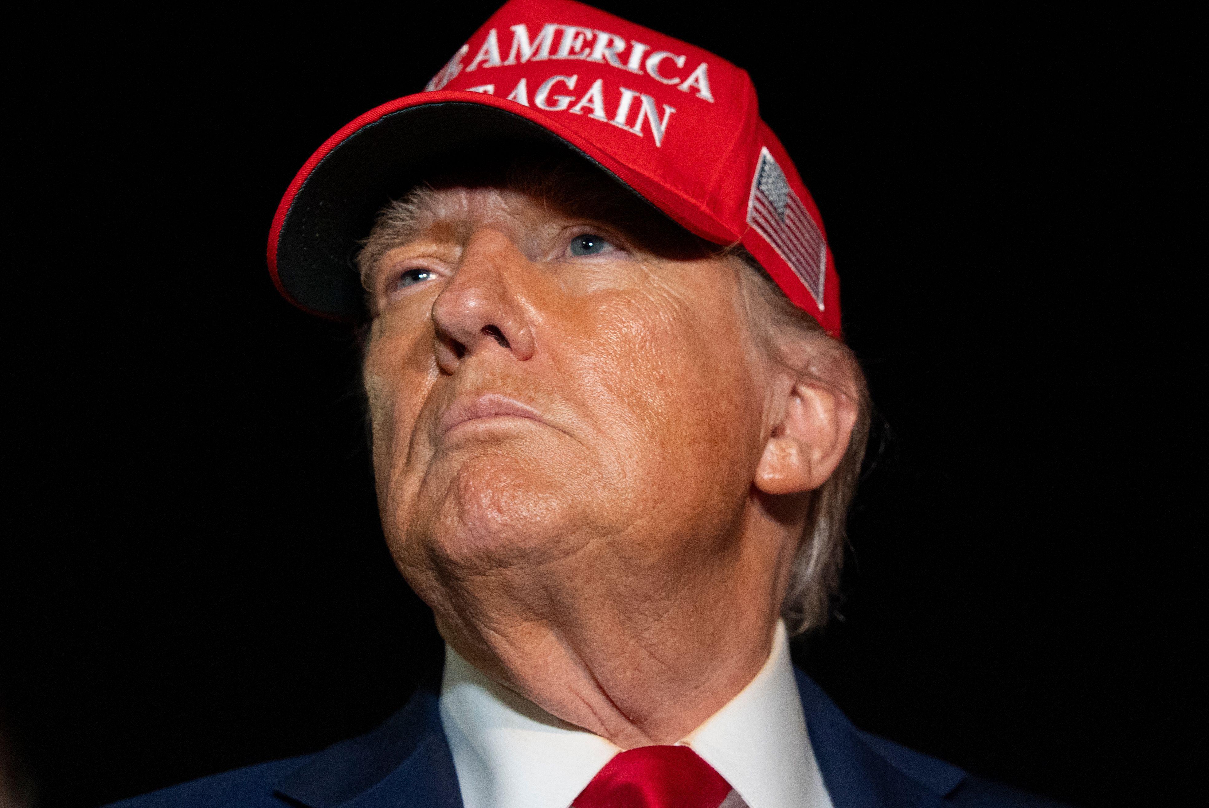 Donald Trump unter Druck: Epstein-Akten entfesseln Wut im MAGA-Lager