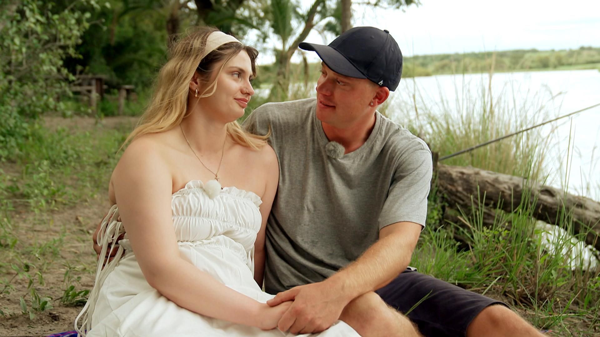 Kuss-Drama bei „Bauer sucht Frau“: Björn wird Bachelor, Sarah dreht durch