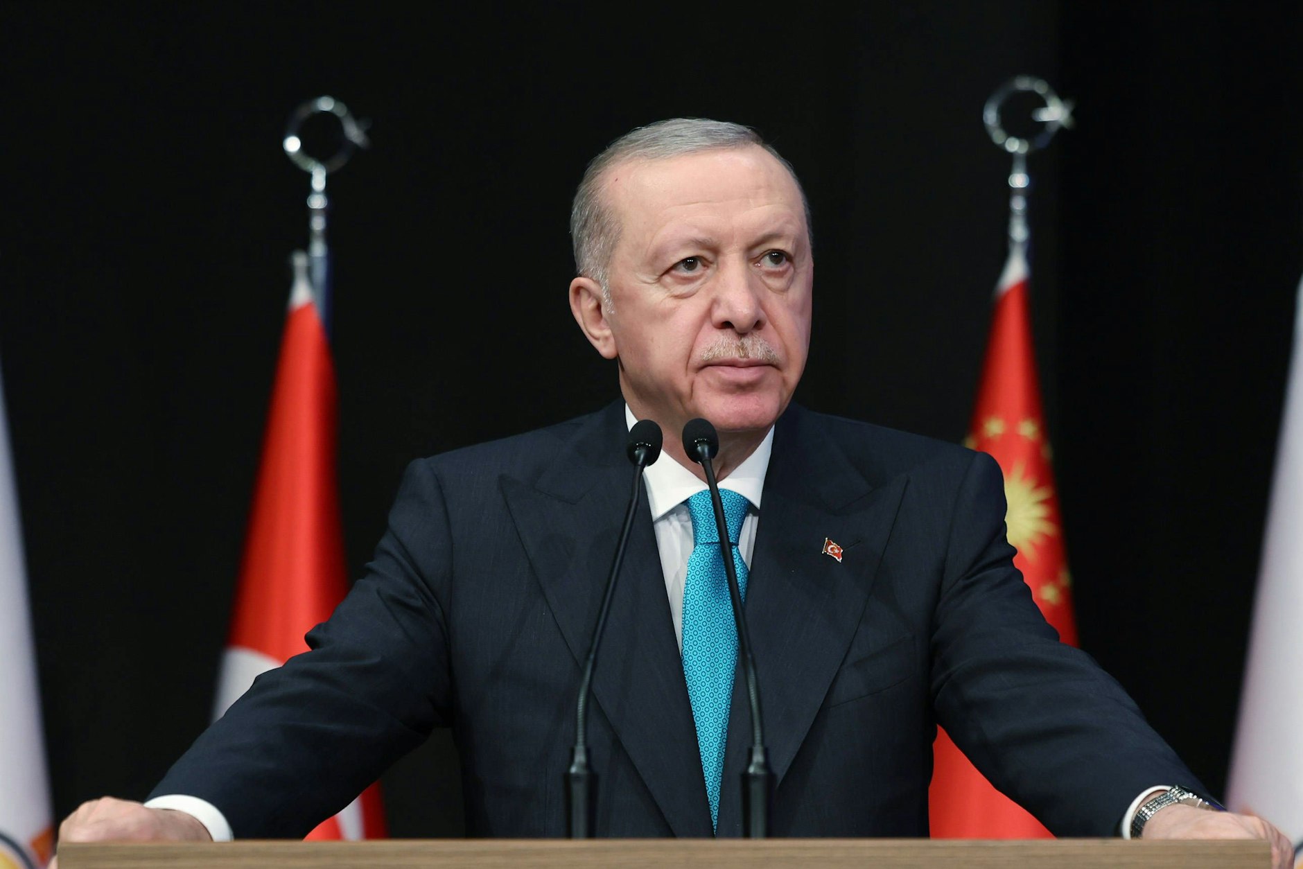 Präsident Erdogan darf auch von Grok nicht beleidigt beleidigt werden. Die Behörden haben den KI-Chatbot des Kurznachrichtendienstes X nun verboten.