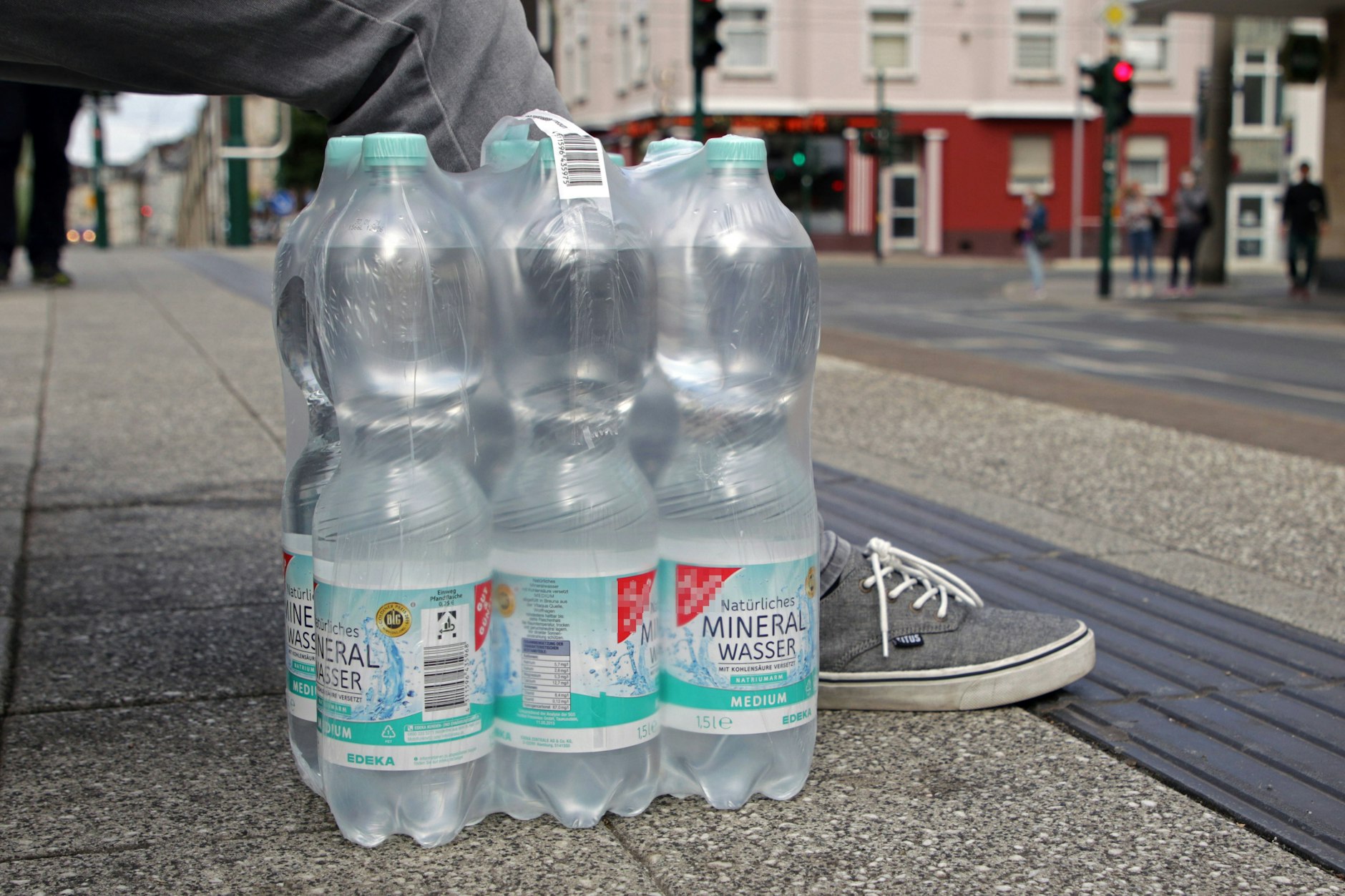 In Deutschland wird Trinkwasser zurückgerufen.