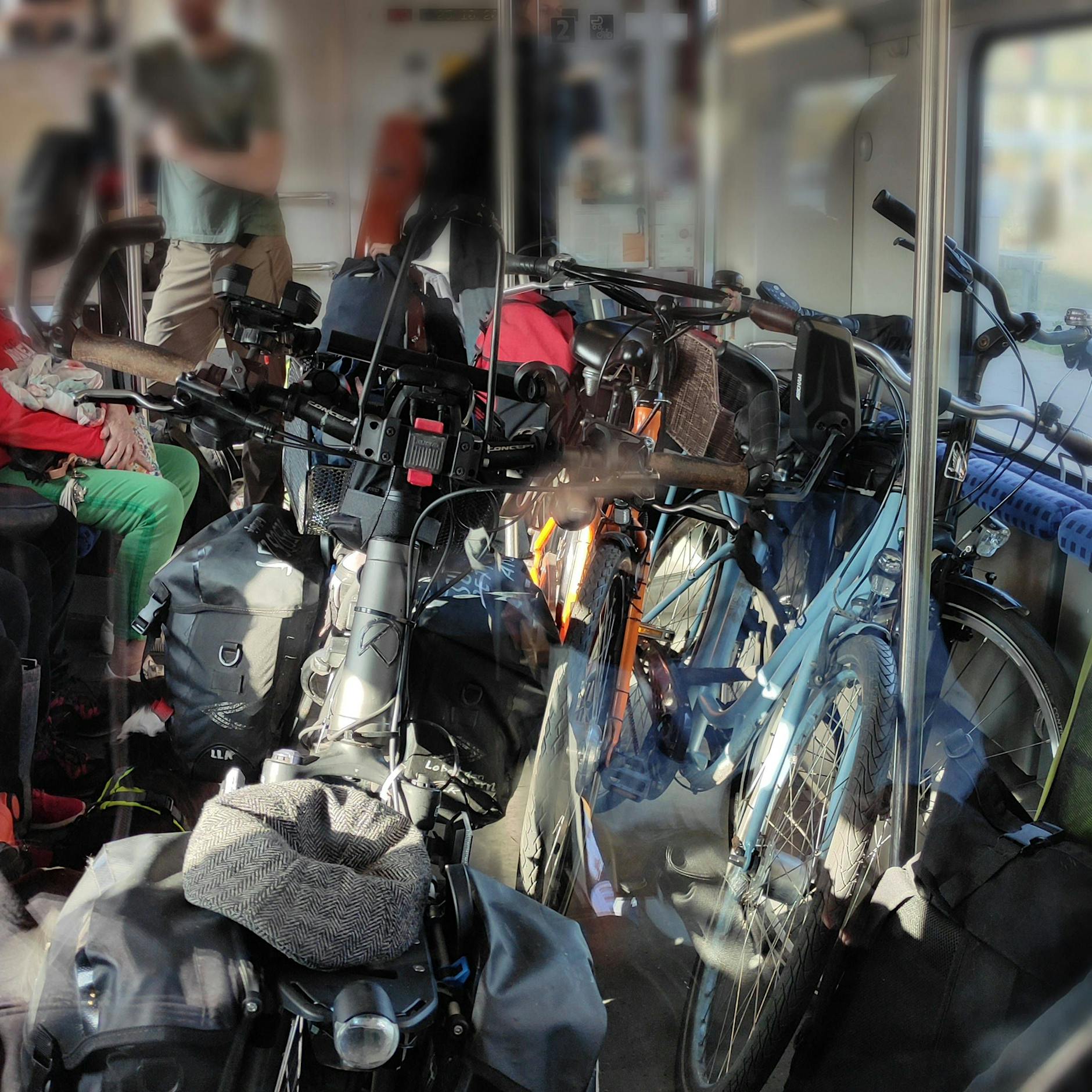 Bahn-Chaos in Berliner Regios: Radfahrer sollen Räder zu Hause lassen!