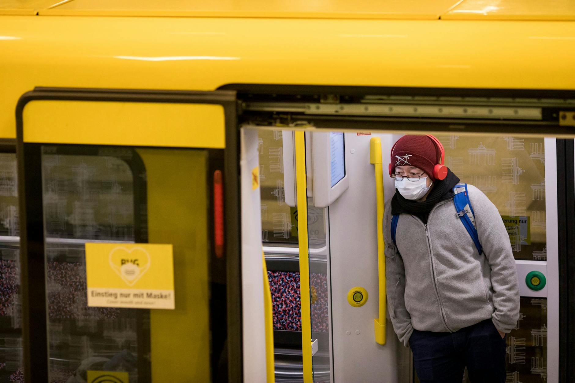 Während der Coronavirus-Pandemie galt im öffentlichen Raum lange eine Maskenpflicht.