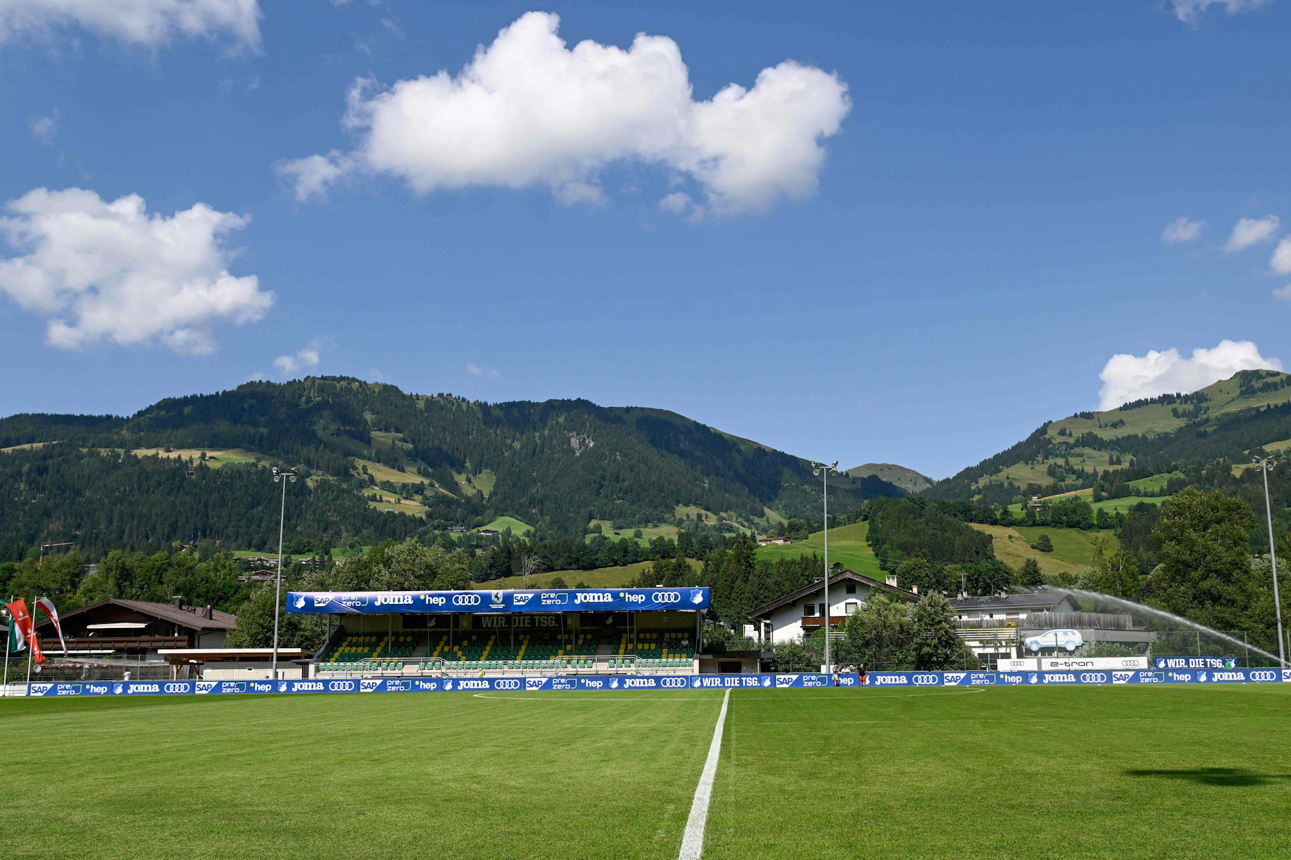 Ab Freitag schwitzen Herthas Profis im Sportstadion Kitzbühel. 