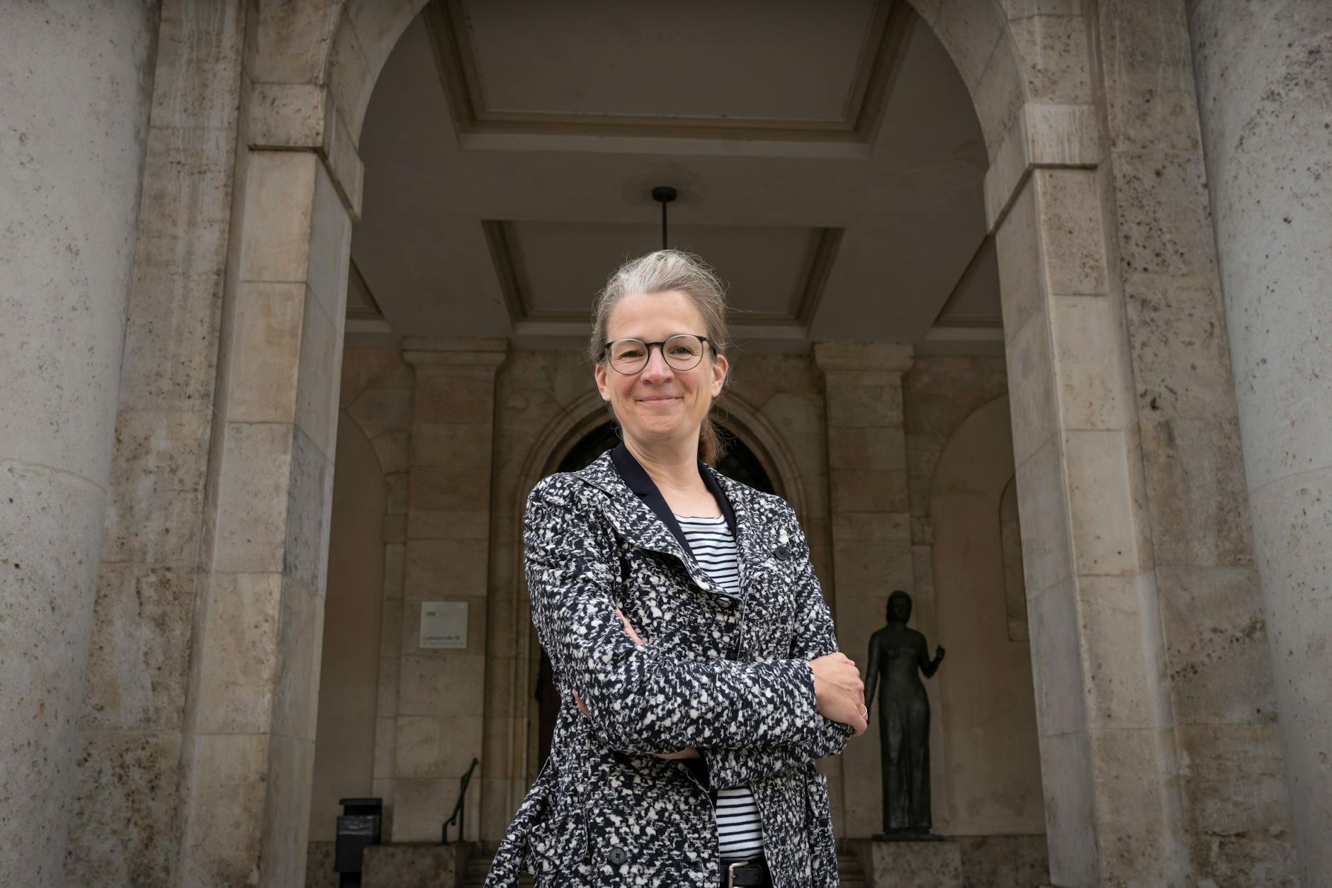 Ann-Katrin Kaufhold hat nie als Richterin gearbeitet, hält Enteignungen für verfassungsgemäß – und ihr großes Steckenpferd ist der Klimaschutz. Nun soll sie ins höchste Gericht.