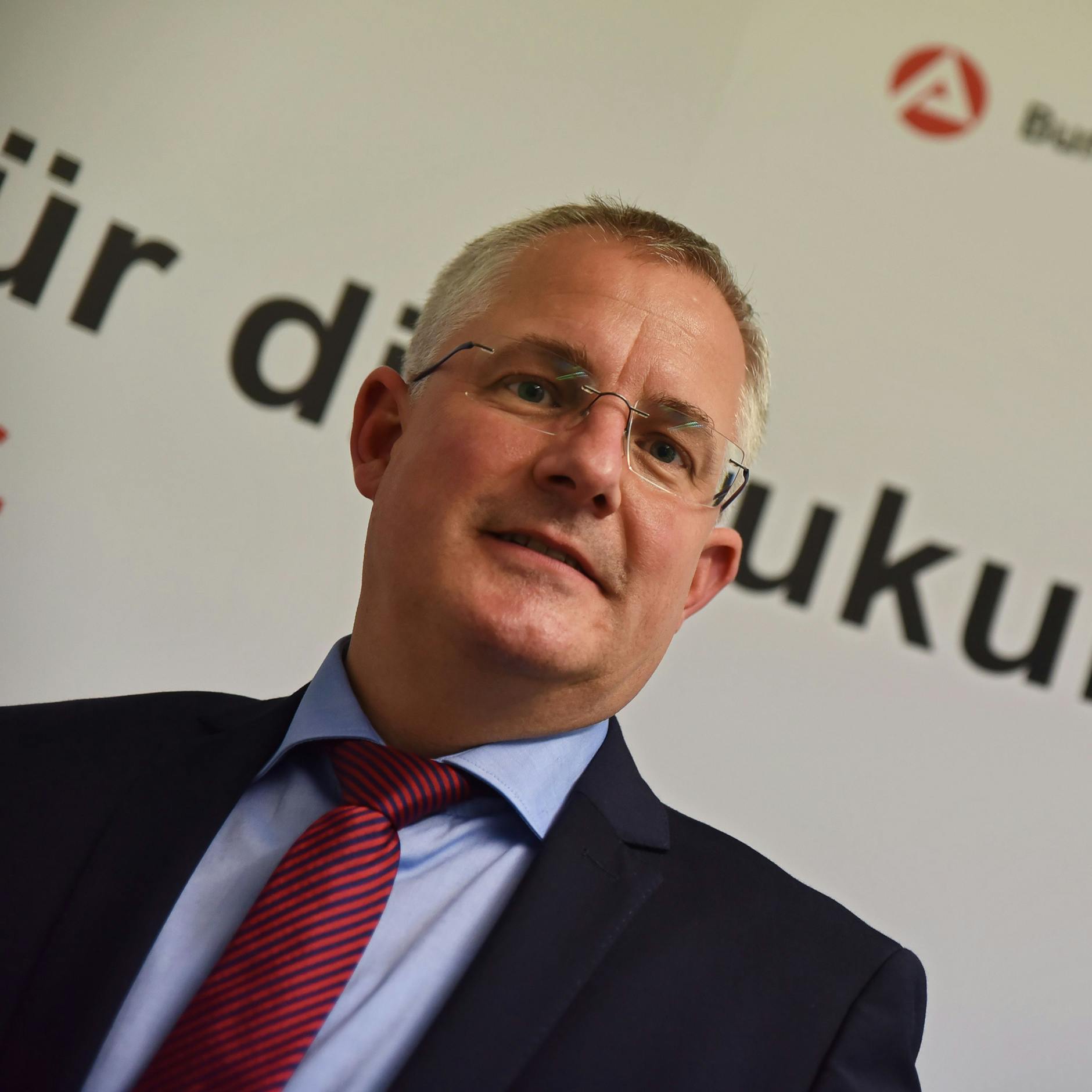 Image - Thüringer Arbeitsagentur-Chef: Autozulieferer sollen in die Rüstungsindustrie wechseln