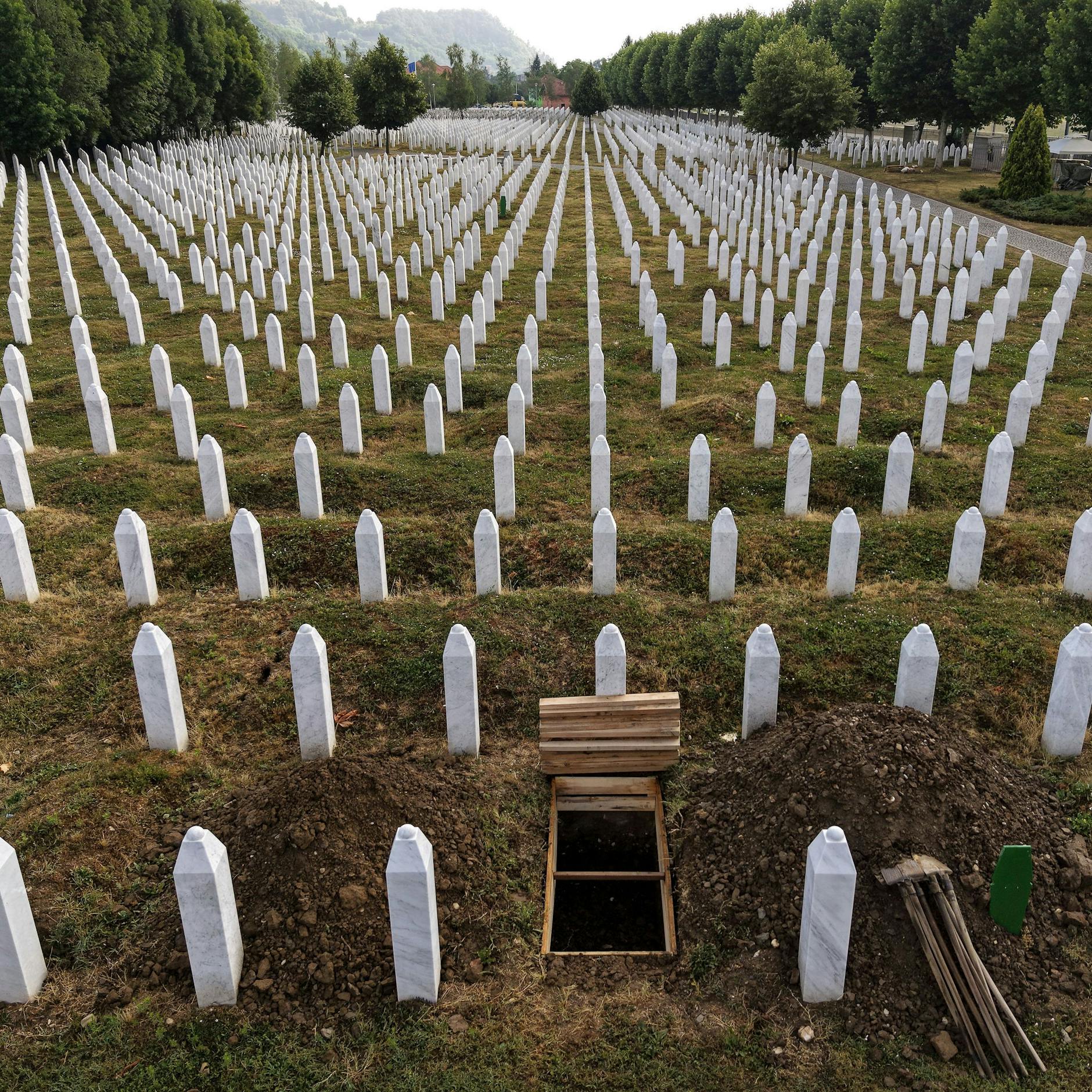 Image - 30 Jahre nach dem Völkermord von Srebrenica: Immer noch Streit um den Genozid-Begriff