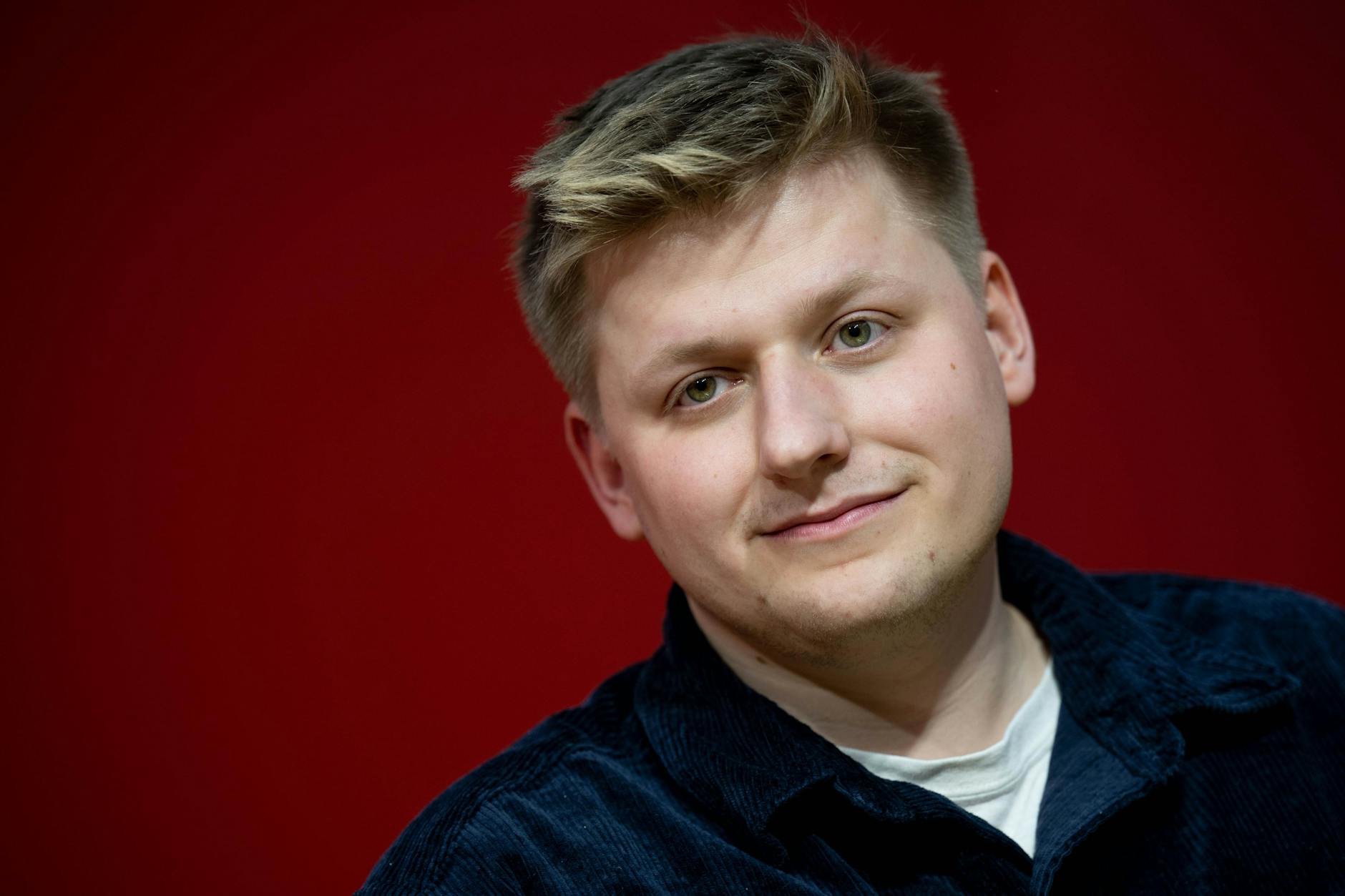 Der deutsche Satiriker Sebastian Hotz oder auch „El Hotzo“ sorgte mit einem Beitrag auf X für Furore.