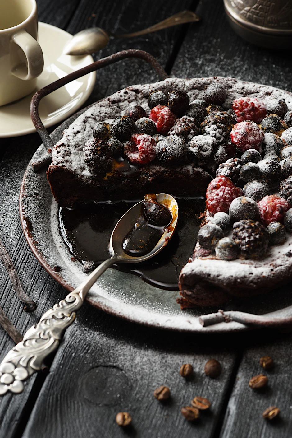 Rezept für Matschkuchen. Sieht roh aus, soll genau so sein, Kladdkaka in Perfektion.