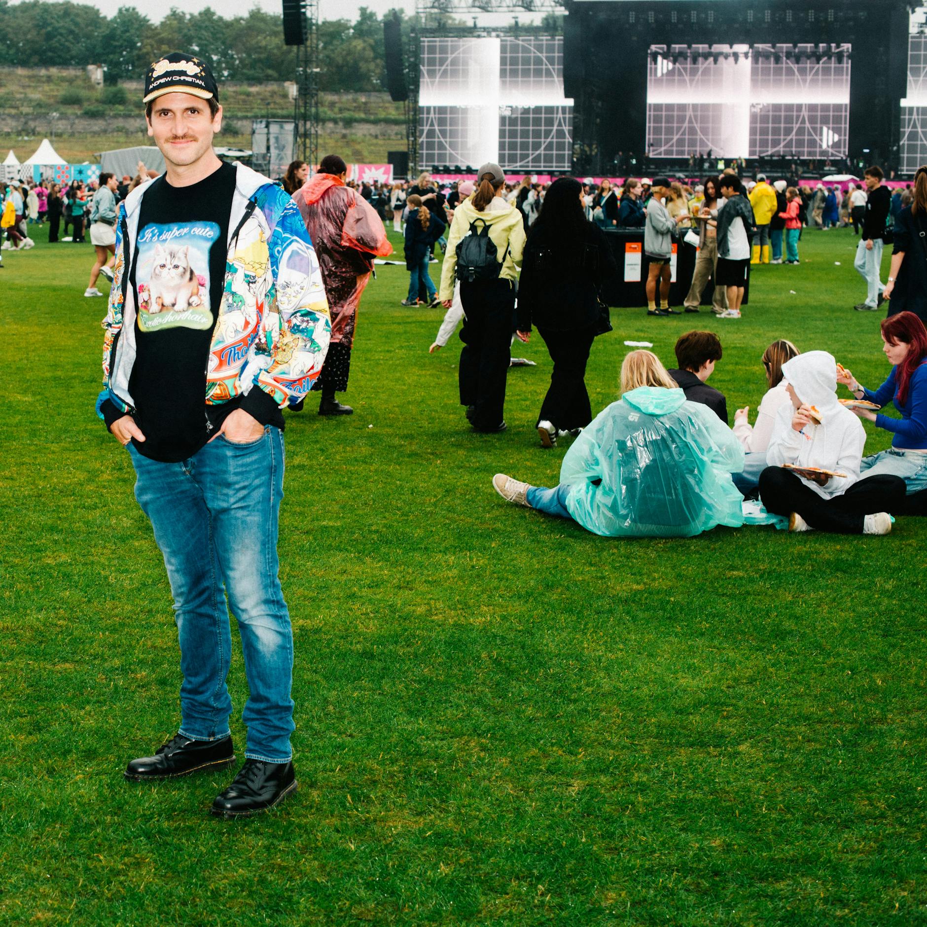 Image - Berlin Street Styles vom Lollapalooza: So stylten sich die Gäste durch die Nässe