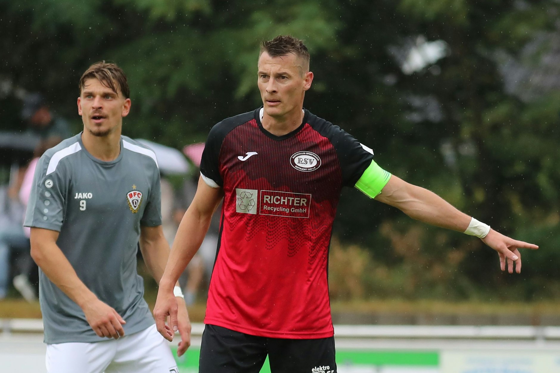 Matthias Steinborn zeigt jetzt in Stahnsdorf – nicht nur beim Test gegen den BFC Dynamo – an, wo es lang geht.