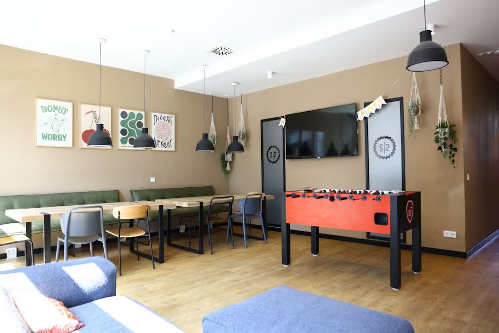Der Gemeinschaftsraum der Staytoo Apartments.