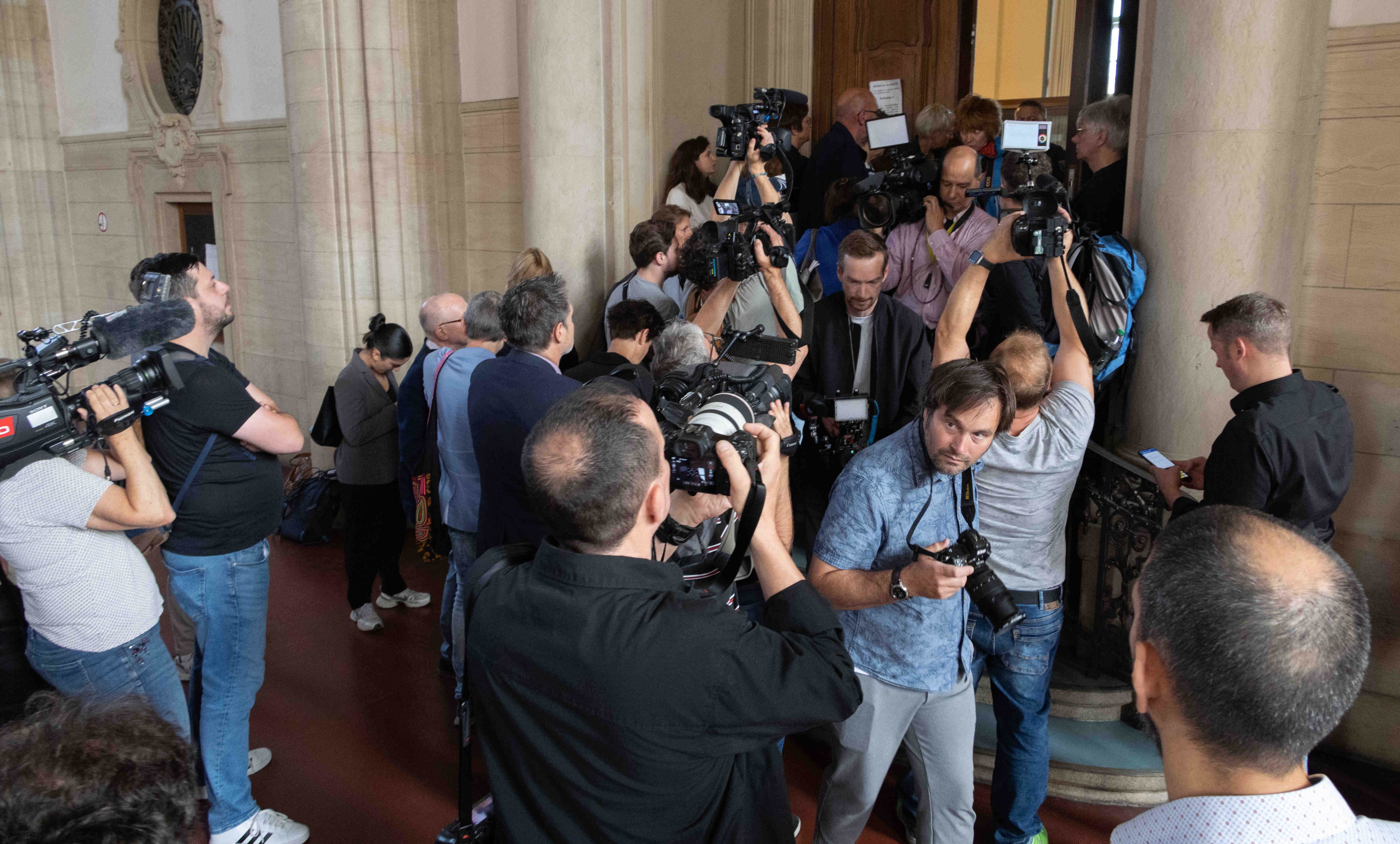 Vor Gericht schweigt Dr. Tod – ist er Deutschlands schlimmster Serienmörder?
