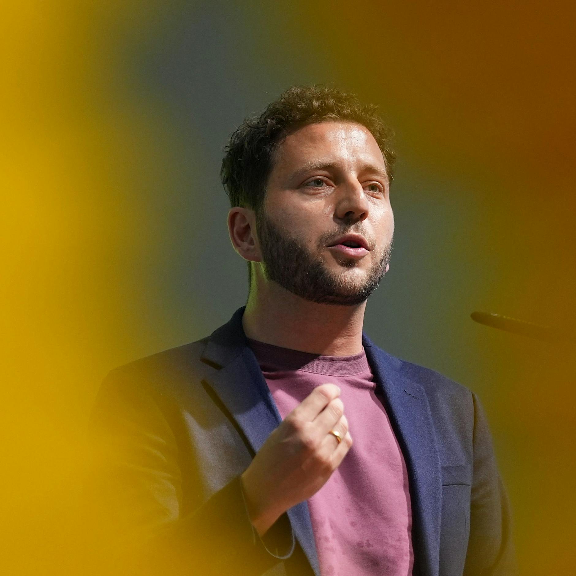 Brandenburg: Grünen-Parteichef Felix Banaszak eröffnet Wahlkreisbüro - das ist der Grund