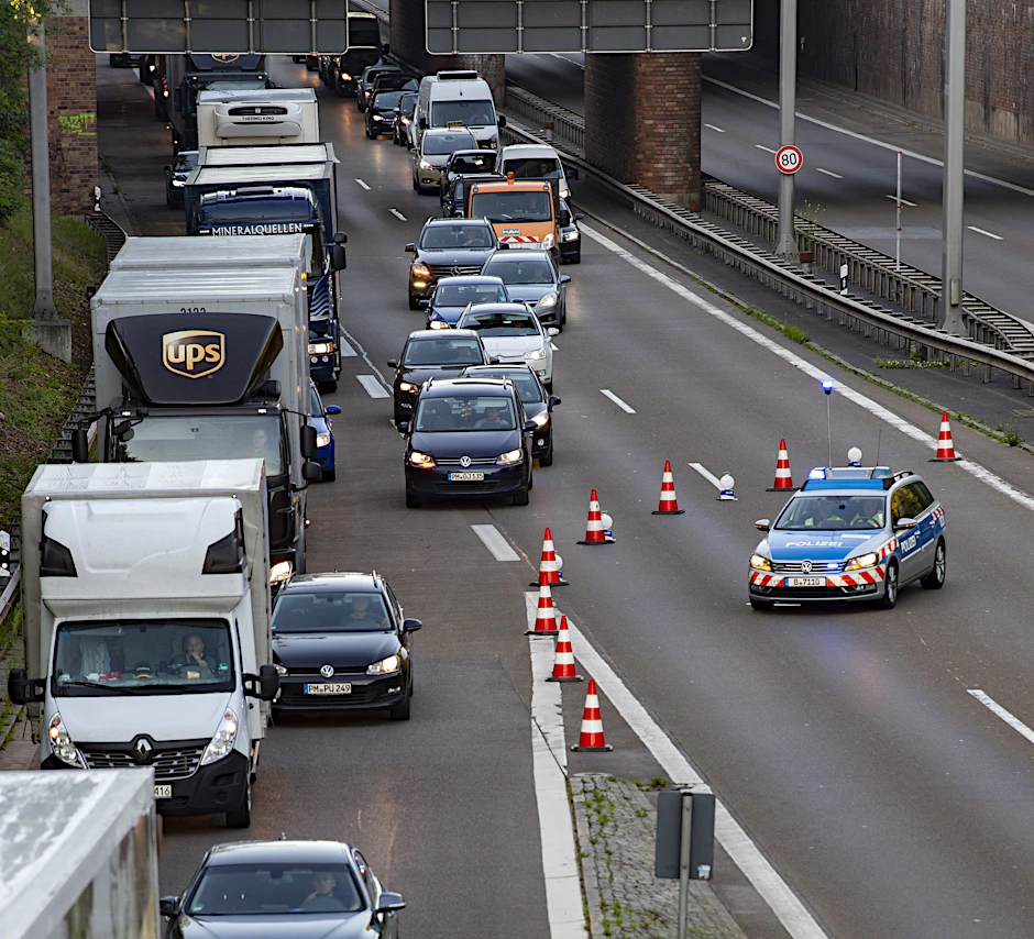 Stau auf der Avus an der Spanischen Allee (Archivbild)