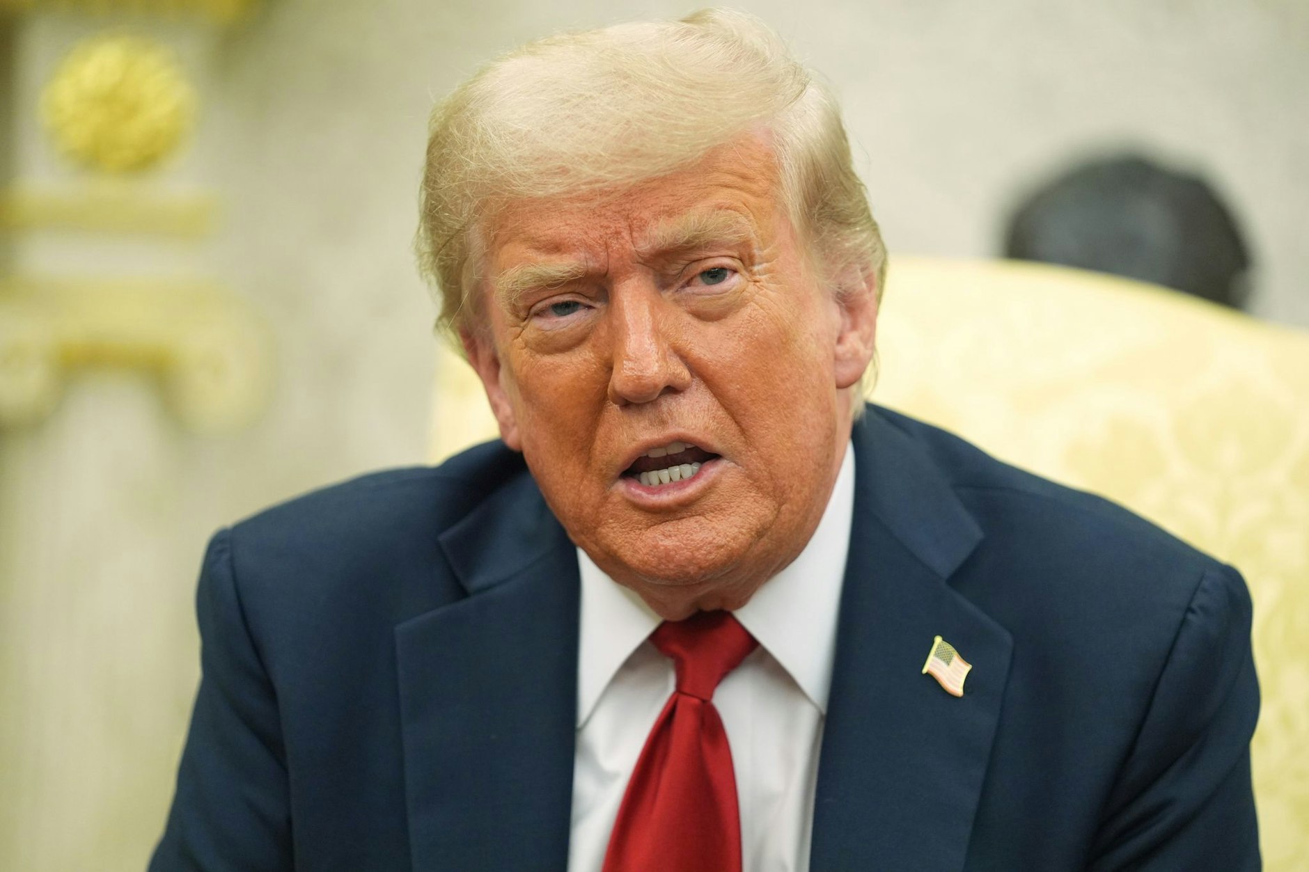 US-Präsident Donald Trump spricht während eines Treffens mit NATO-Generalsekretär Rutte im Oval Office des Weißen Hauses. 