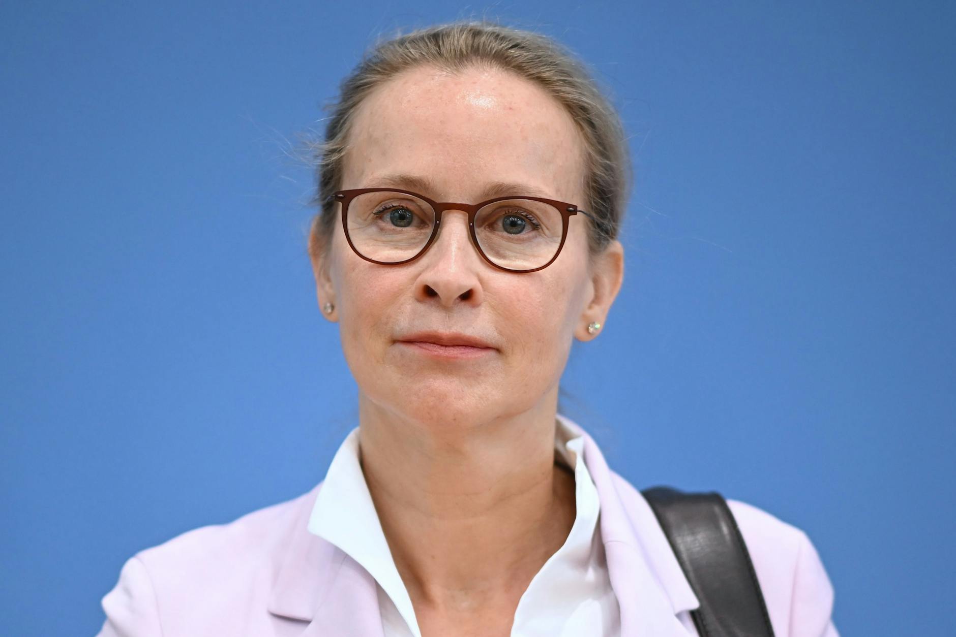 Ein vorläufiges Gutachten hat die Rechtsprofessorin Frauke Brosius-Gersdorf von den gegen sie erhobenen Plagiatsvorwürfen entlastet.