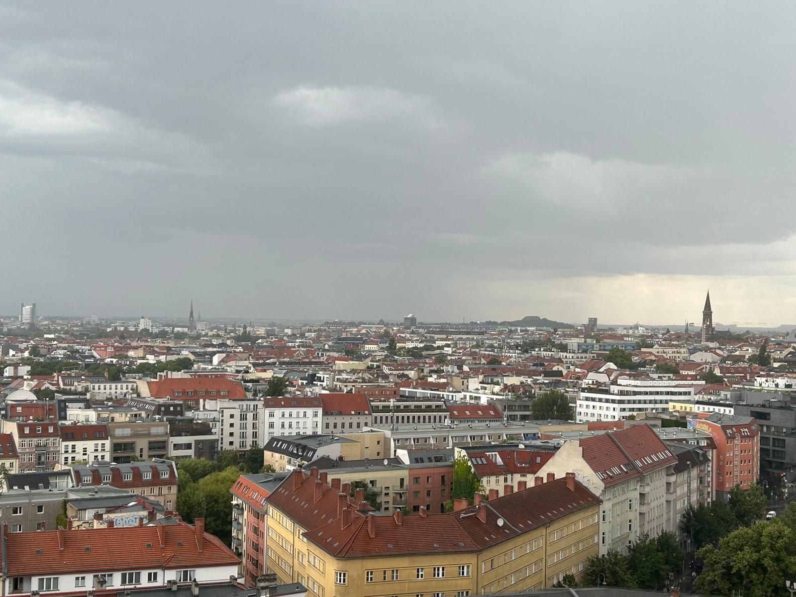 Heftiges Gewitter! Warnung vor Lebensgefahr, Probleme bei der S-Bahn