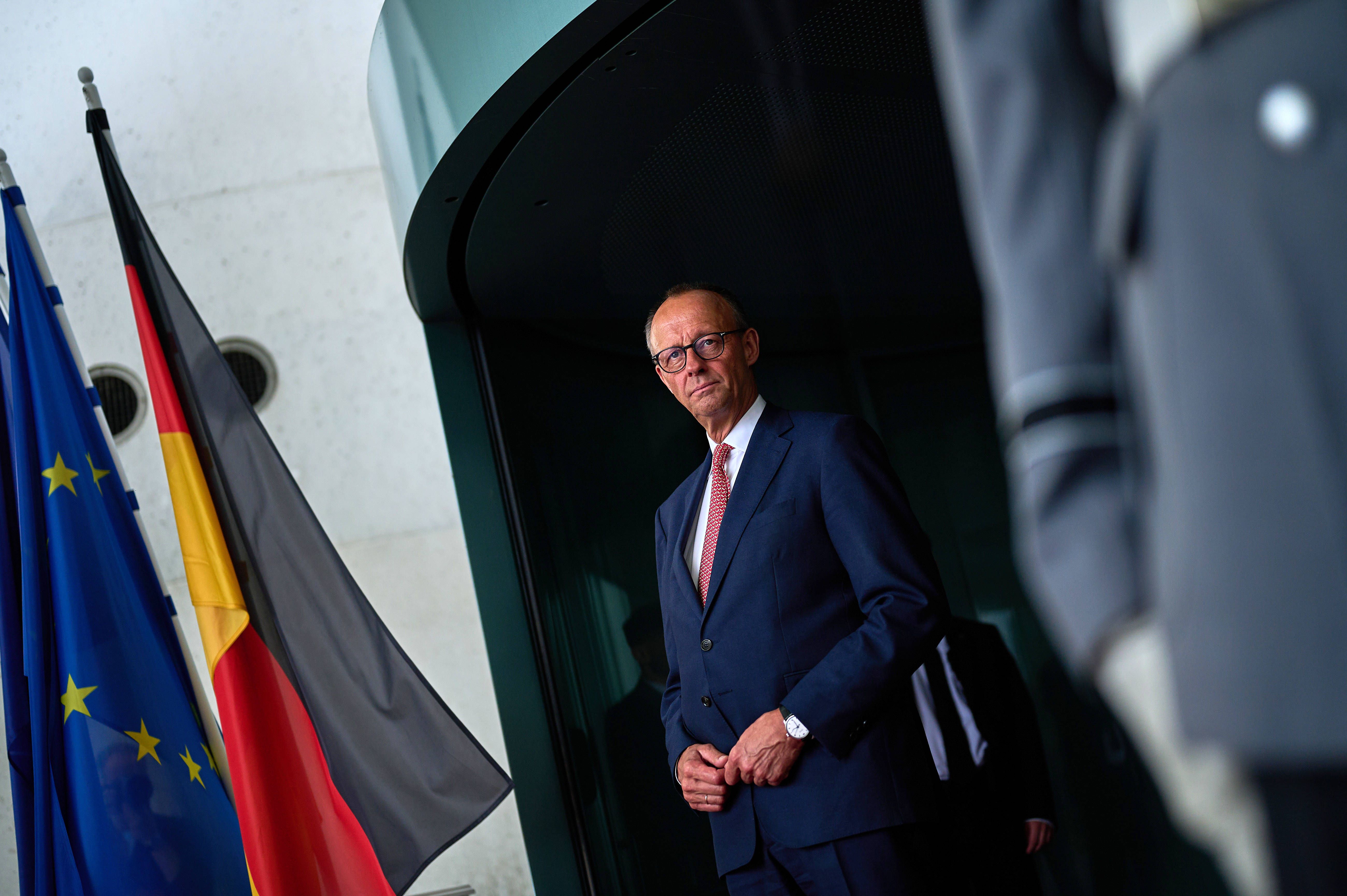 Diplomat rechnet mit Merz ab: Der eigenen Propaganda aufgesessen