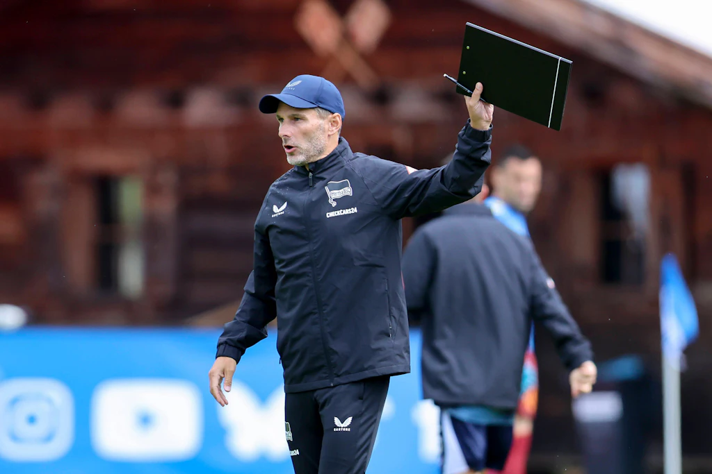 Transferstopp bei Hertha! Bekommt Coach Leitl überhaupt noch einen Stürmer?