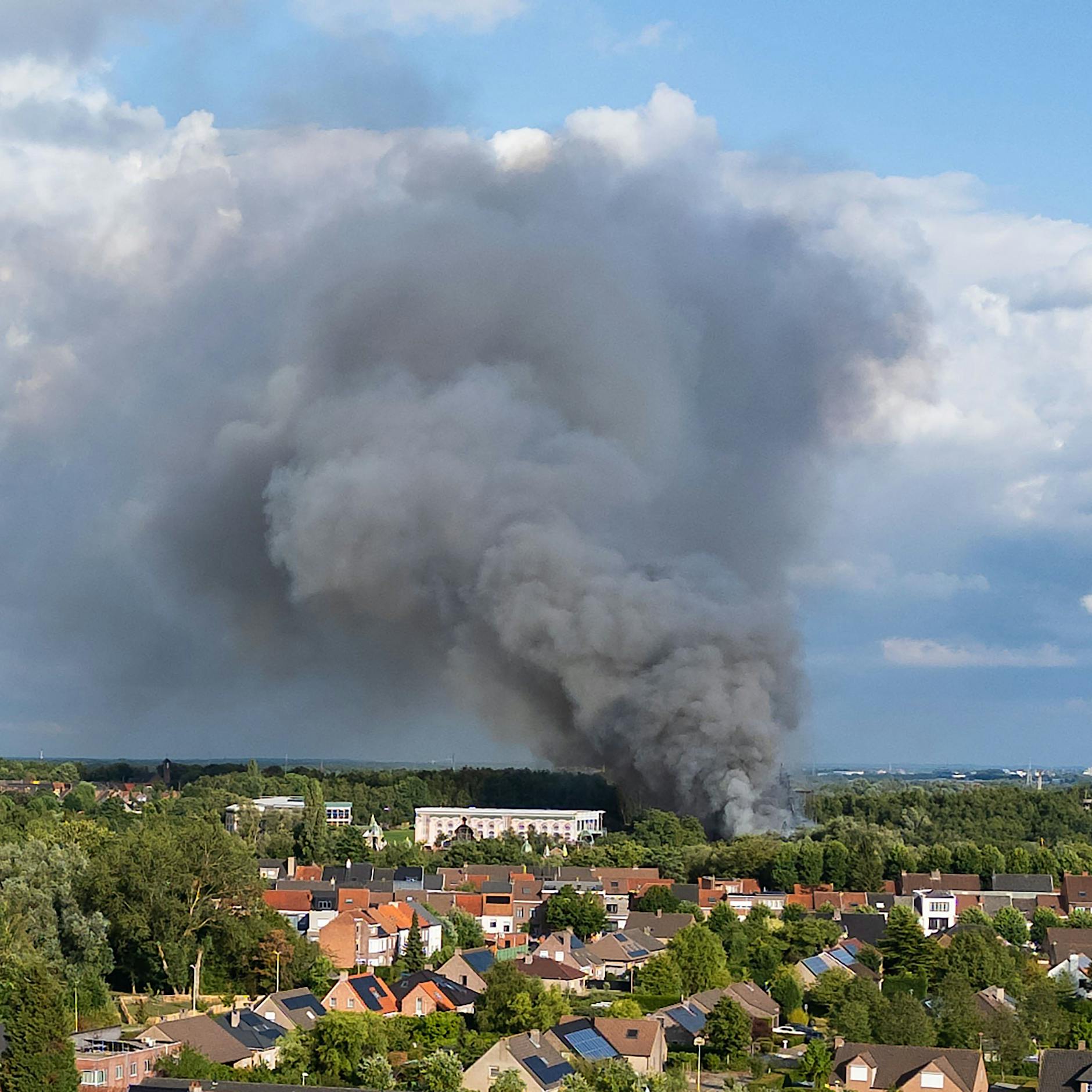Tomorrowland-Hauptbühne abgebrannt – Festival soll stattfinden